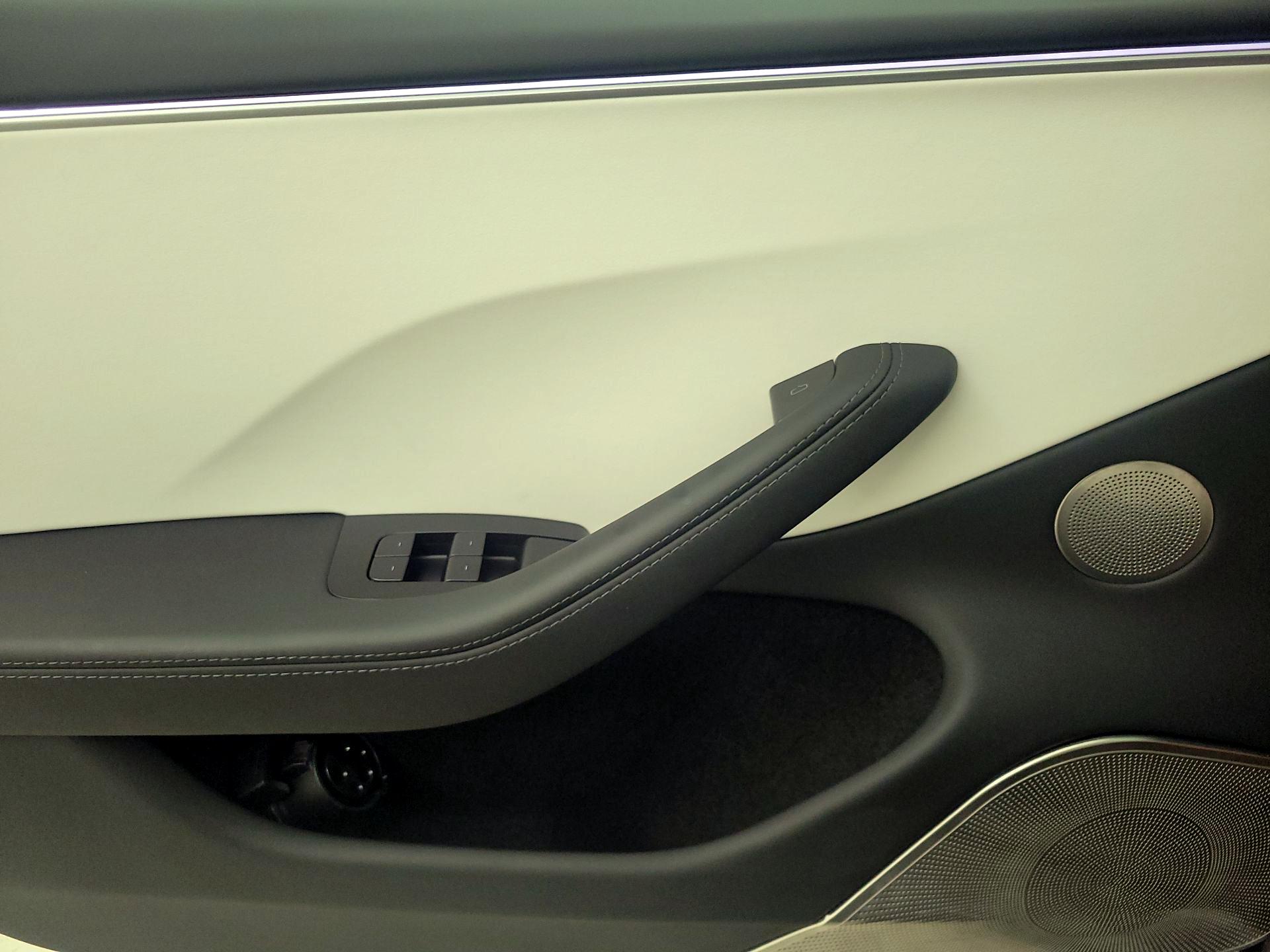 Thumbnail: 2024 Tesla Model 3 - 12