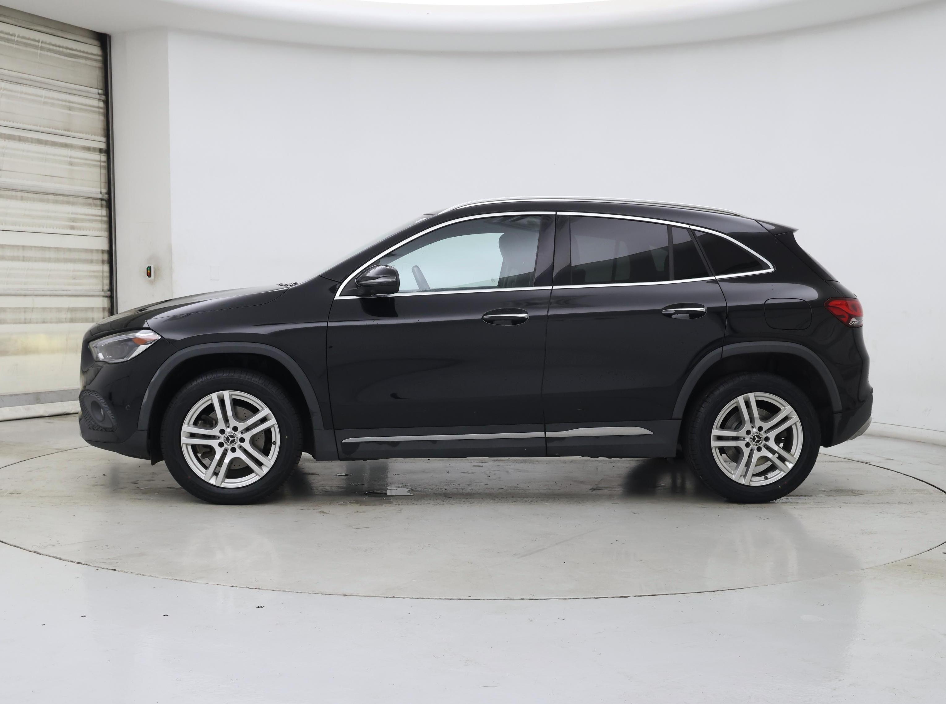 Thumbnail: 2021 Mercedes-Benz GLA - 3