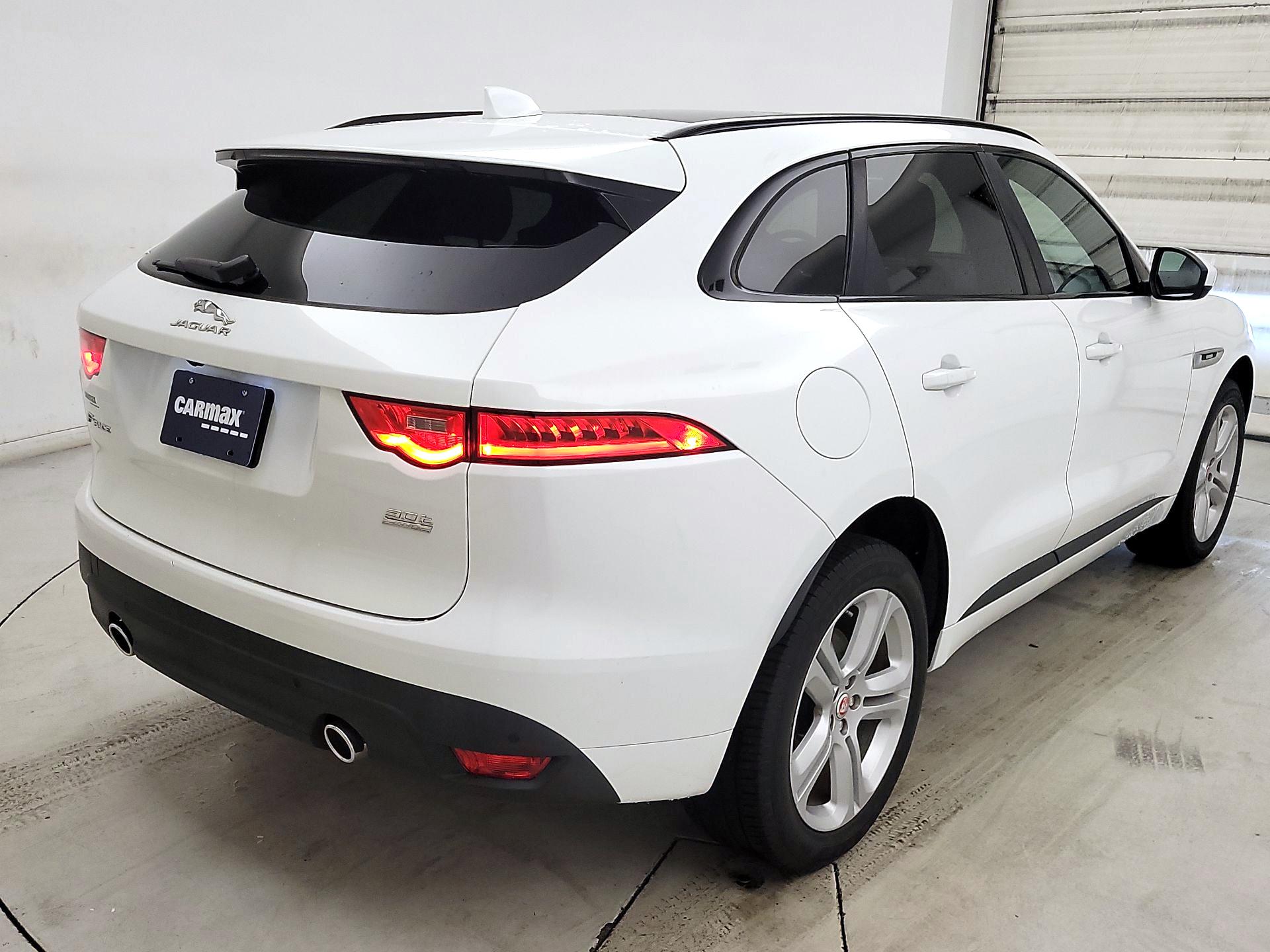 Thumbnail: 2018 Jaguar F-Pace - 5