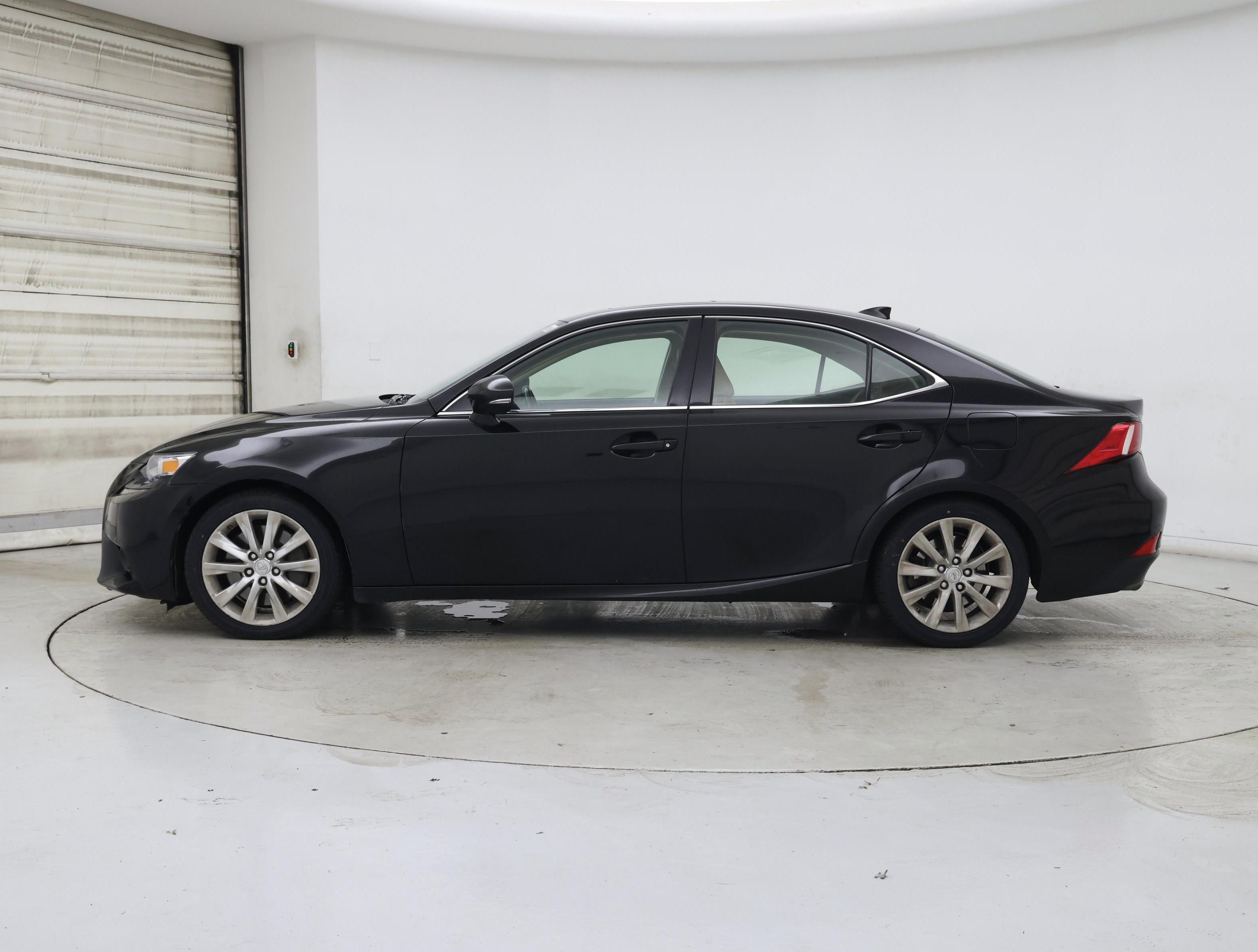 Thumbnail: 2016 Lexus IS - 3