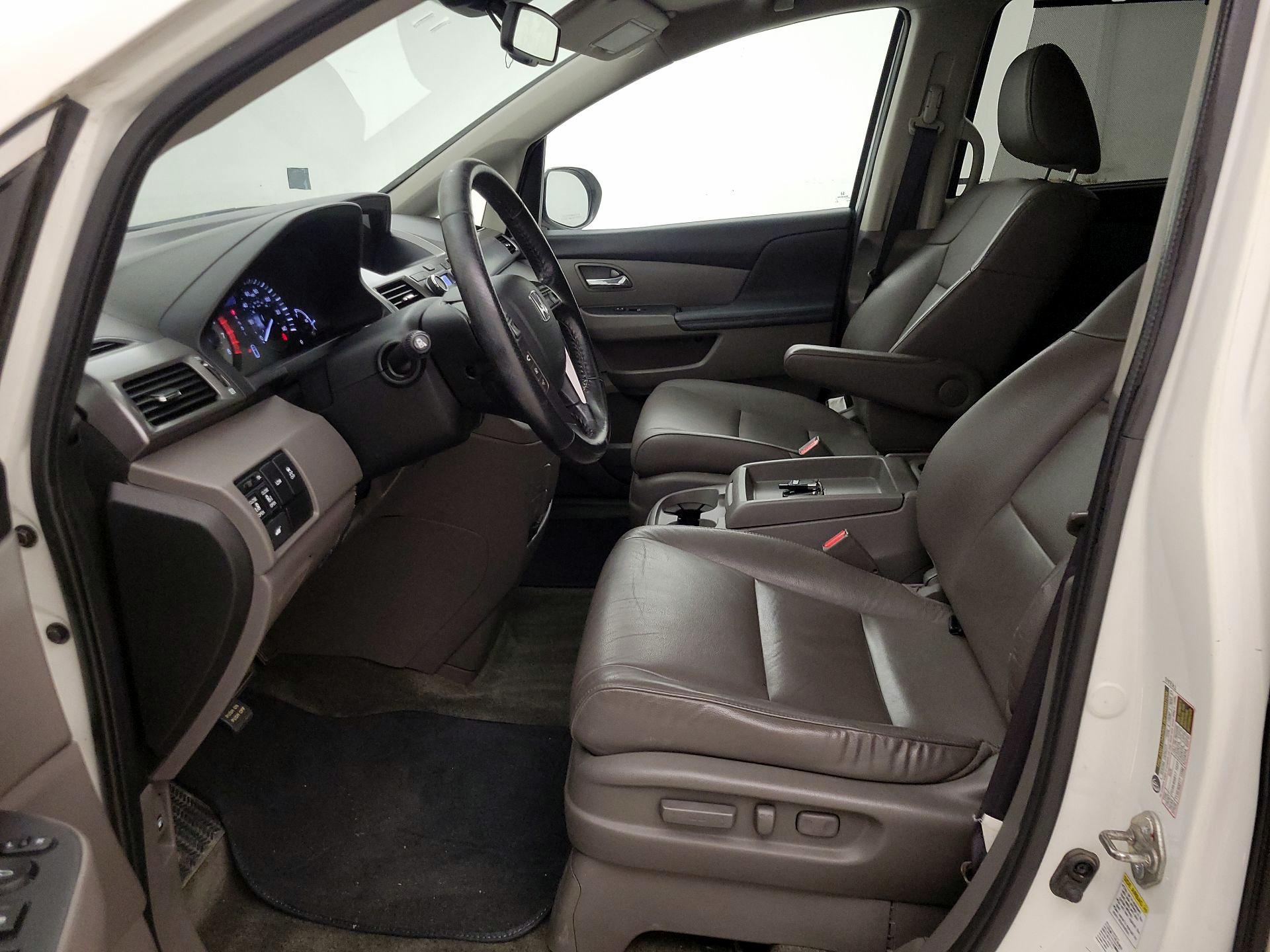 Thumbnail: 2015 Honda Odyssey - 9