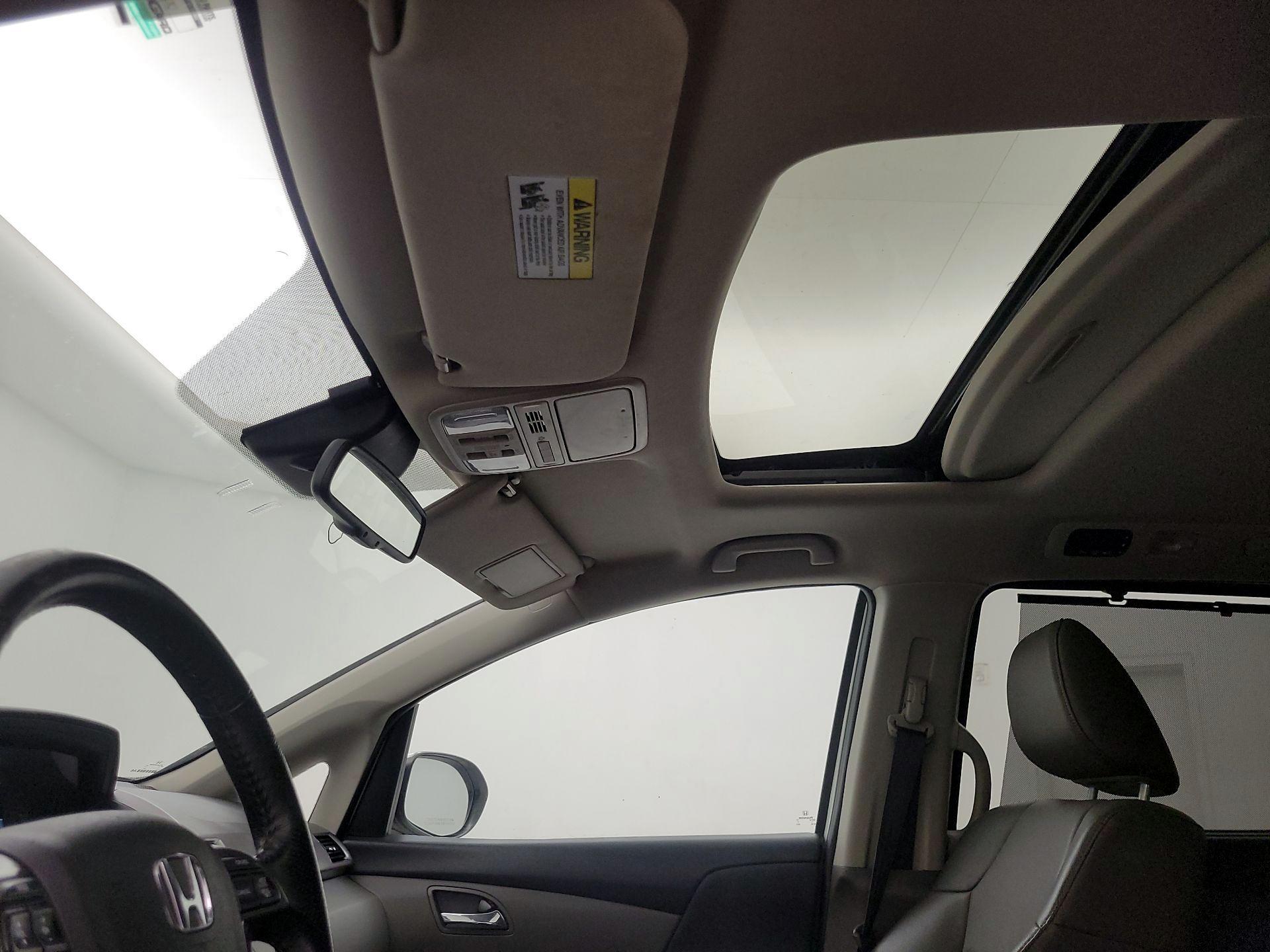 Thumbnail: 2015 Honda Odyssey - 16