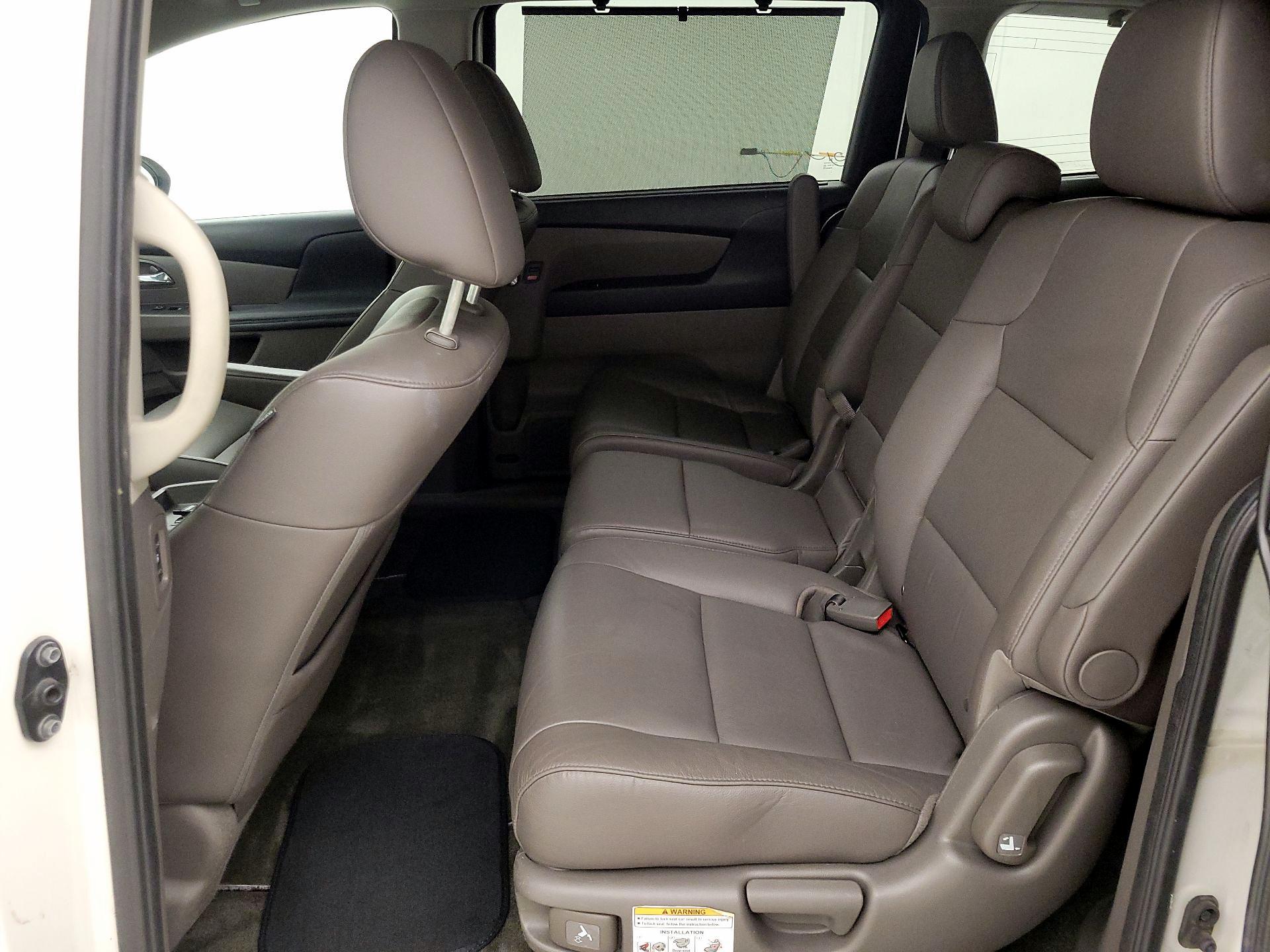 Thumbnail: 2015 Honda Odyssey - 17