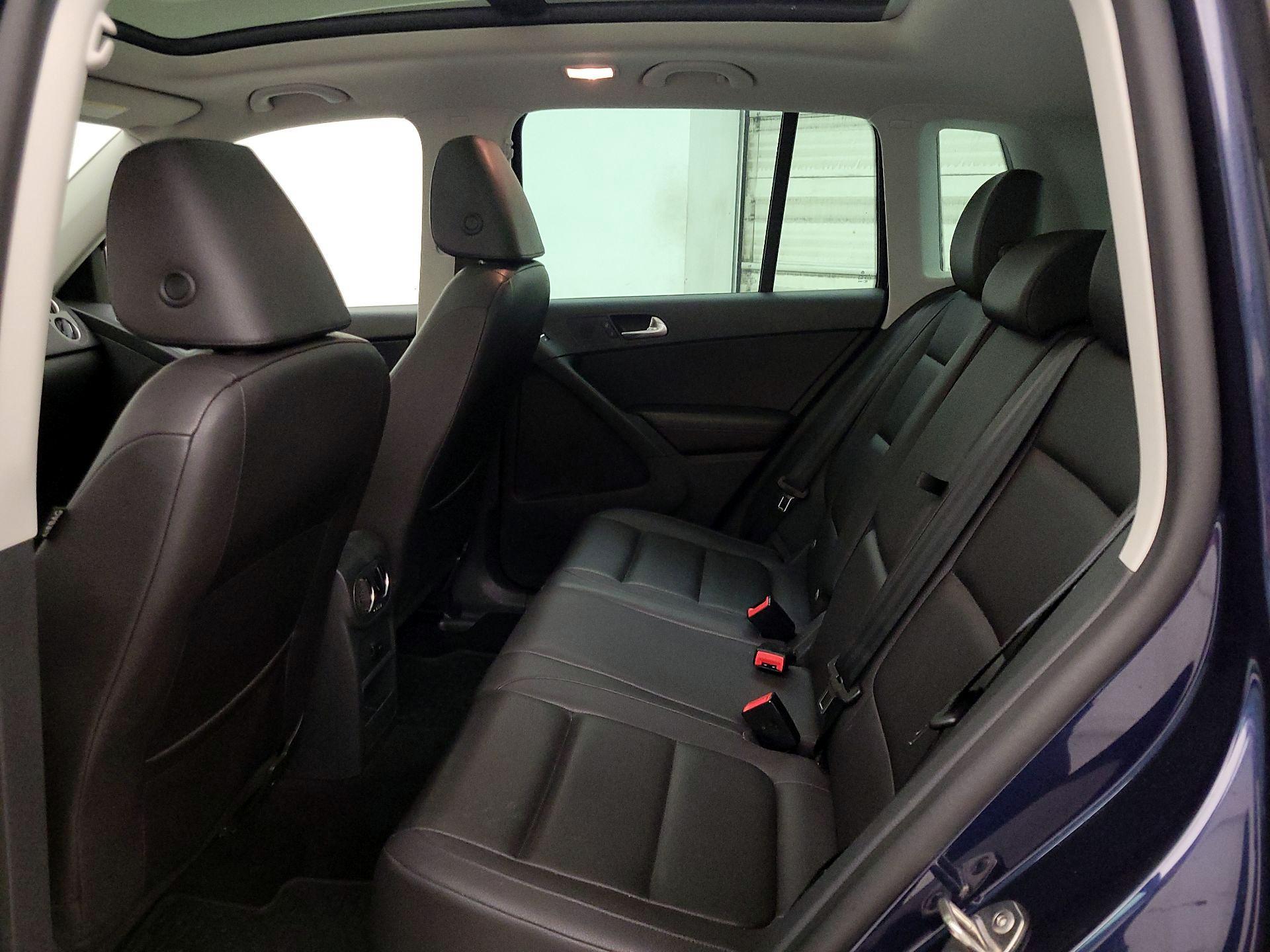 Thumbnail: 2015 Volkswagen Tiguan - 20