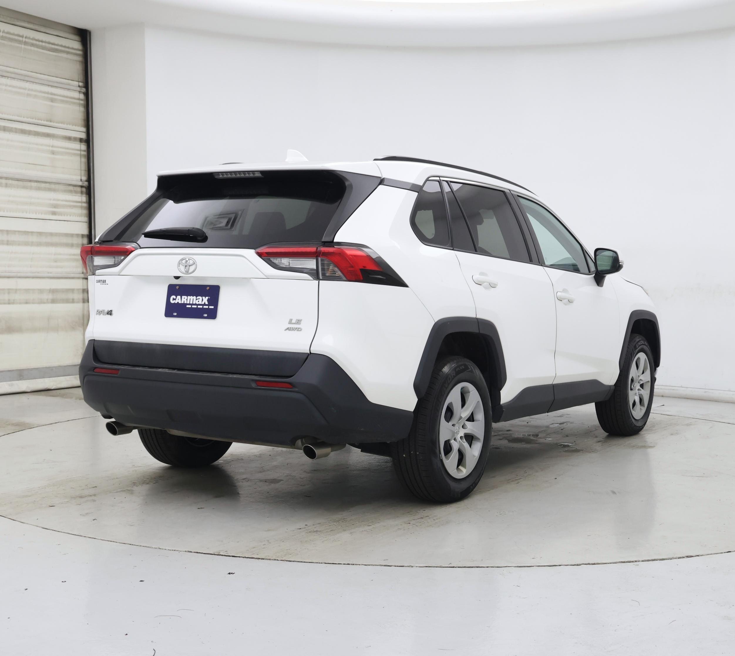 Thumbnail: 2019 Toyota RAV4 - 8