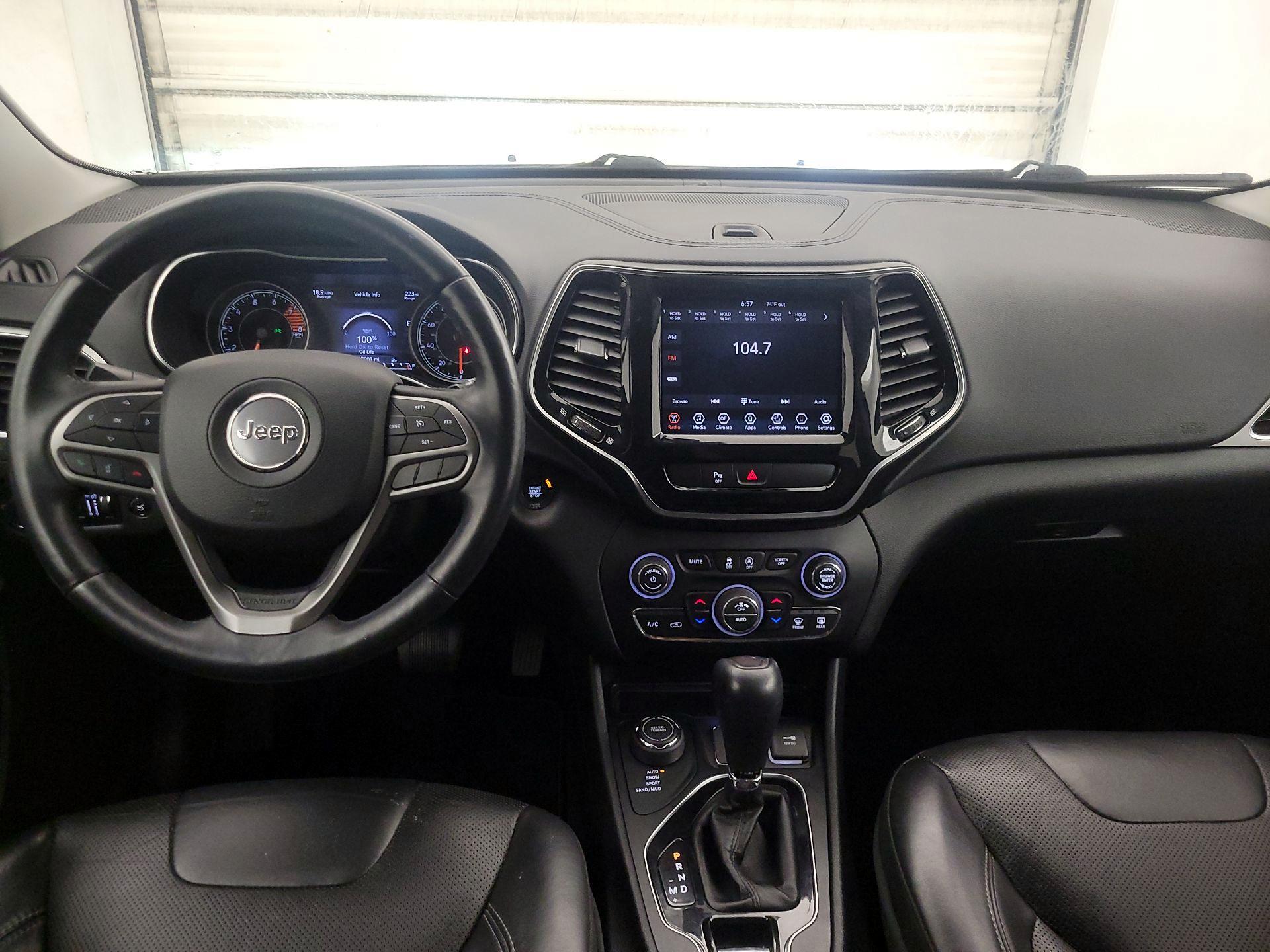Thumbnail: 2019 Jeep Cherokee - 9
