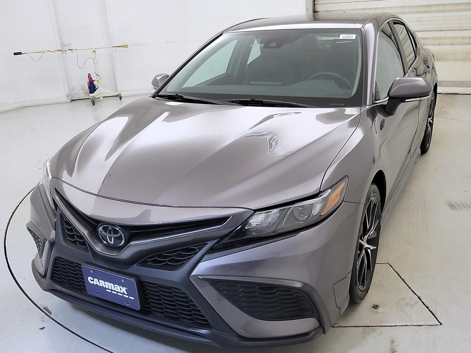 Thumbnail: 2022 Toyota Camry - 3