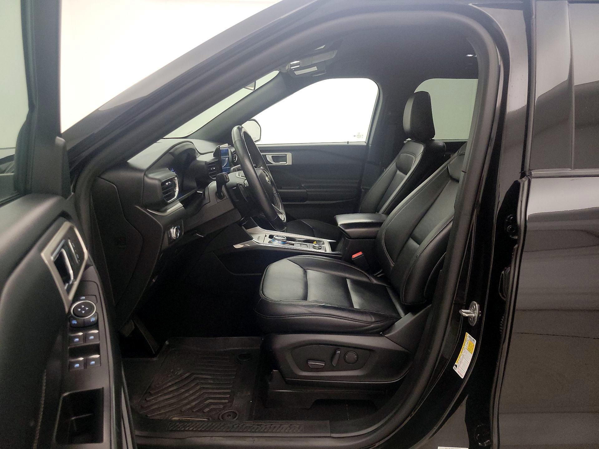 Thumbnail: 2020 Ford Explorer - 11