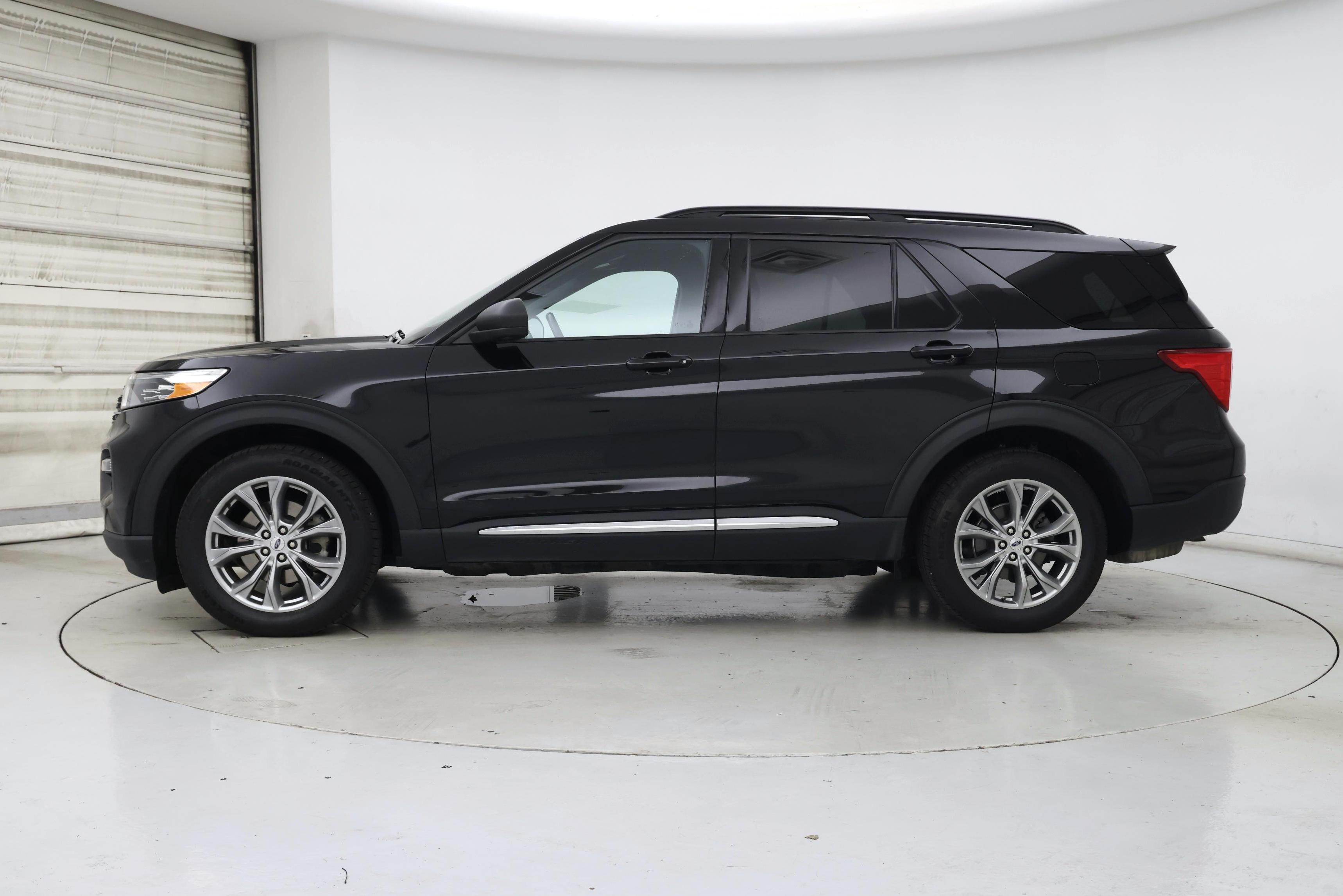 Thumbnail: 2020 Ford Explorer - 3