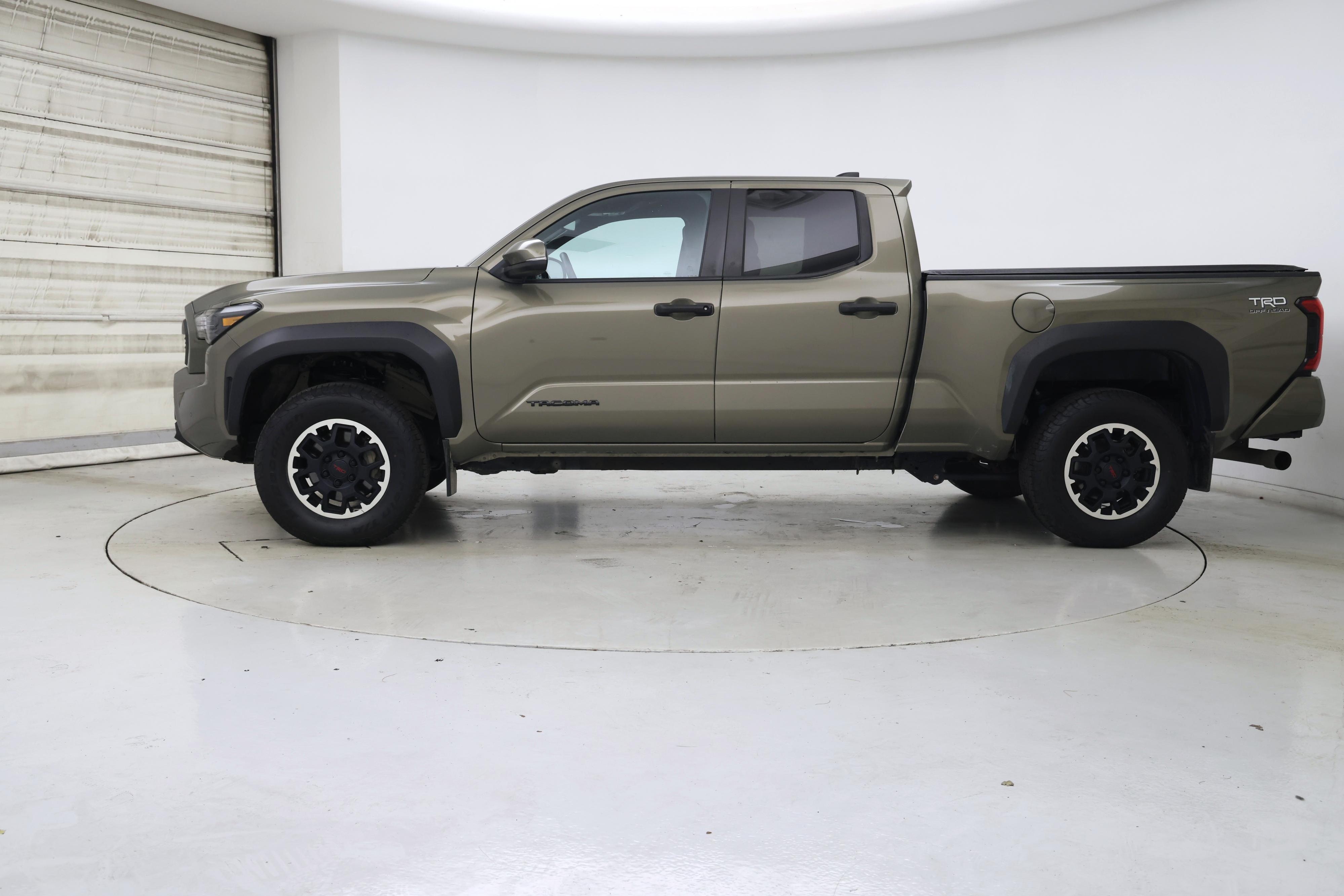 Thumbnail: 2024 Toyota Tacoma - 3