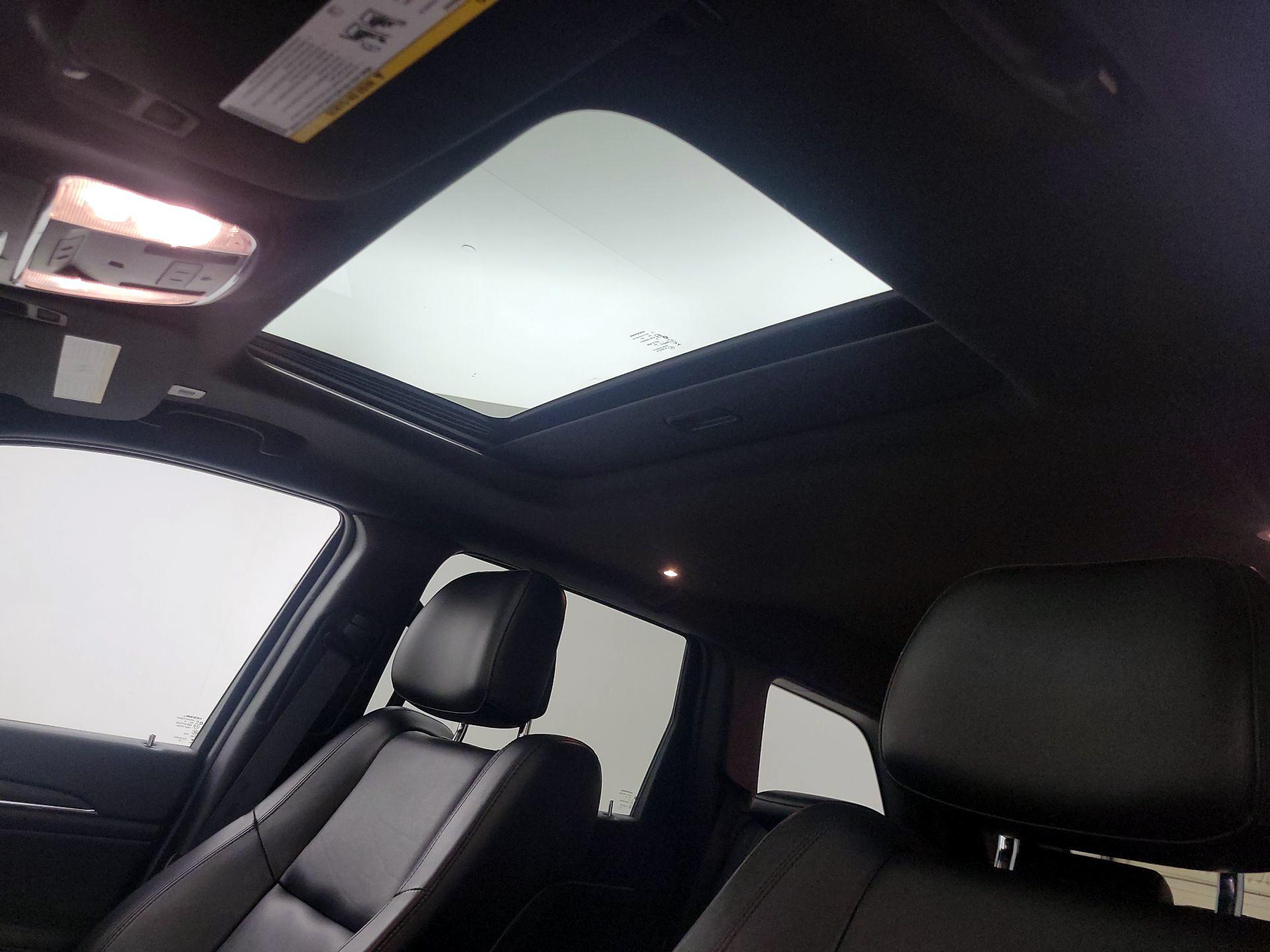 Thumbnail: 2020 Jeep Grand Cherokee - 20