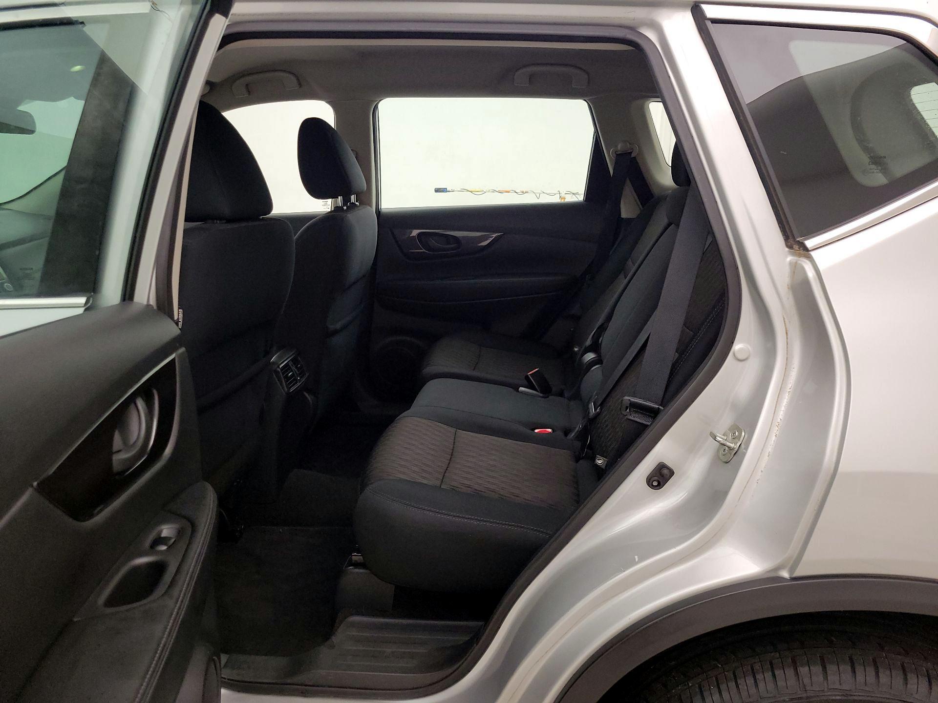 Thumbnail: 2019 Nissan Rogue - 19