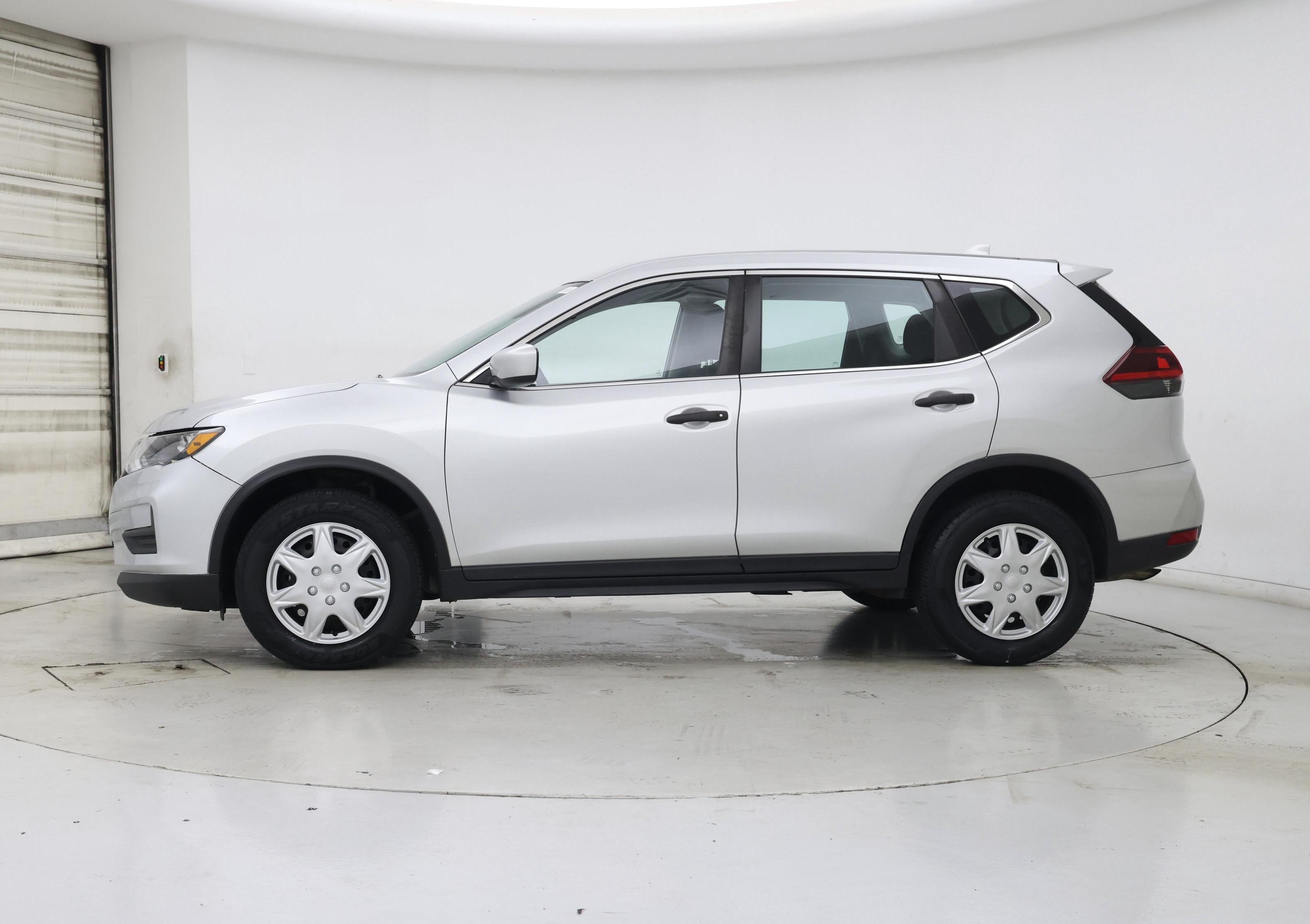 Thumbnail: 2019 Nissan Rogue - 3