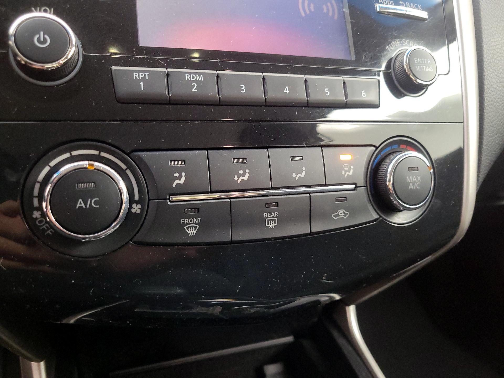 Thumbnail: 2014 Nissan Altima - 16