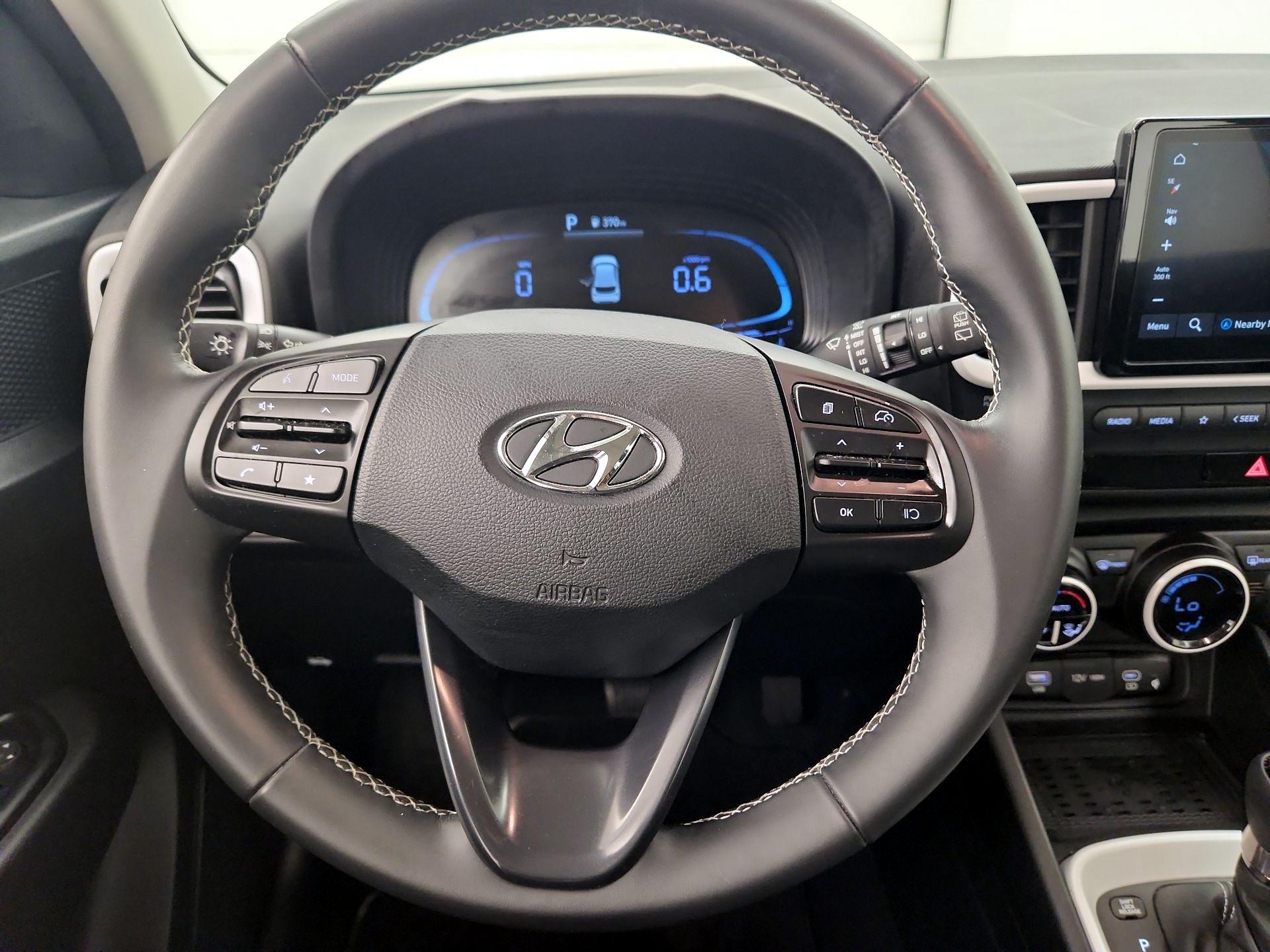 Thumbnail: 2023 Hyundai Venue - 10