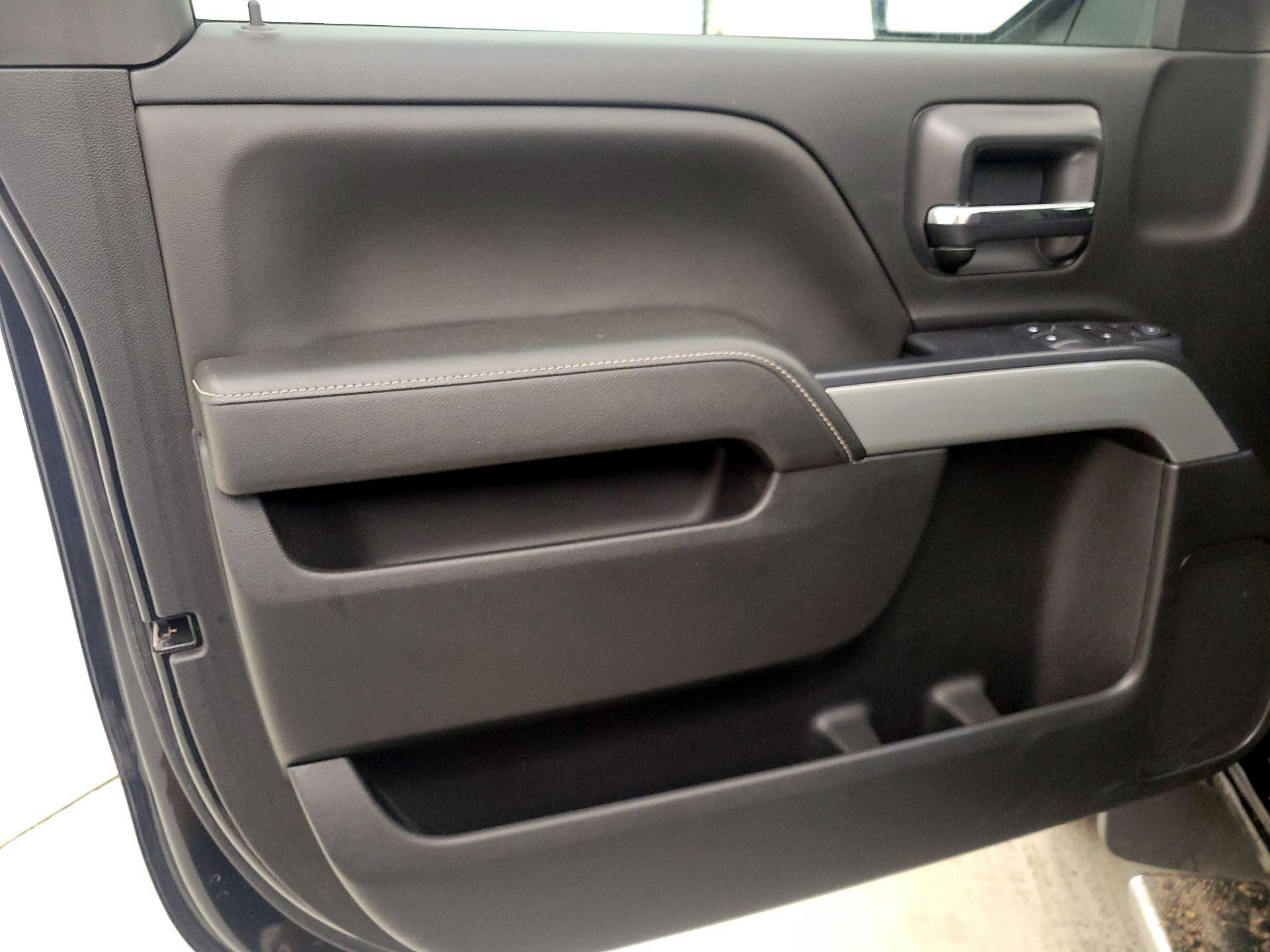 Thumbnail: 2015 Chevrolet Silverado 1500 - 12