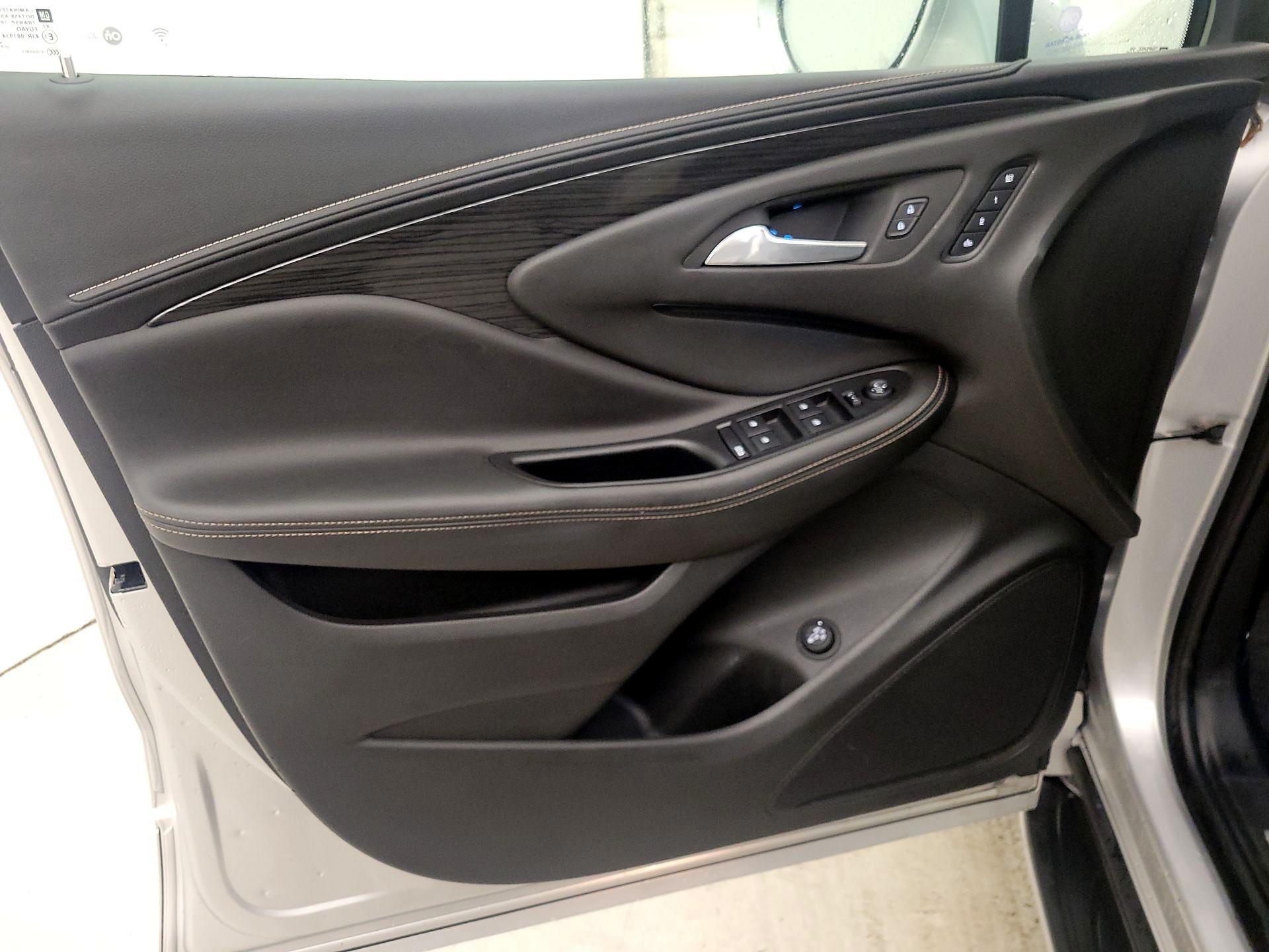Thumbnail: 2017 Buick Envision - 12