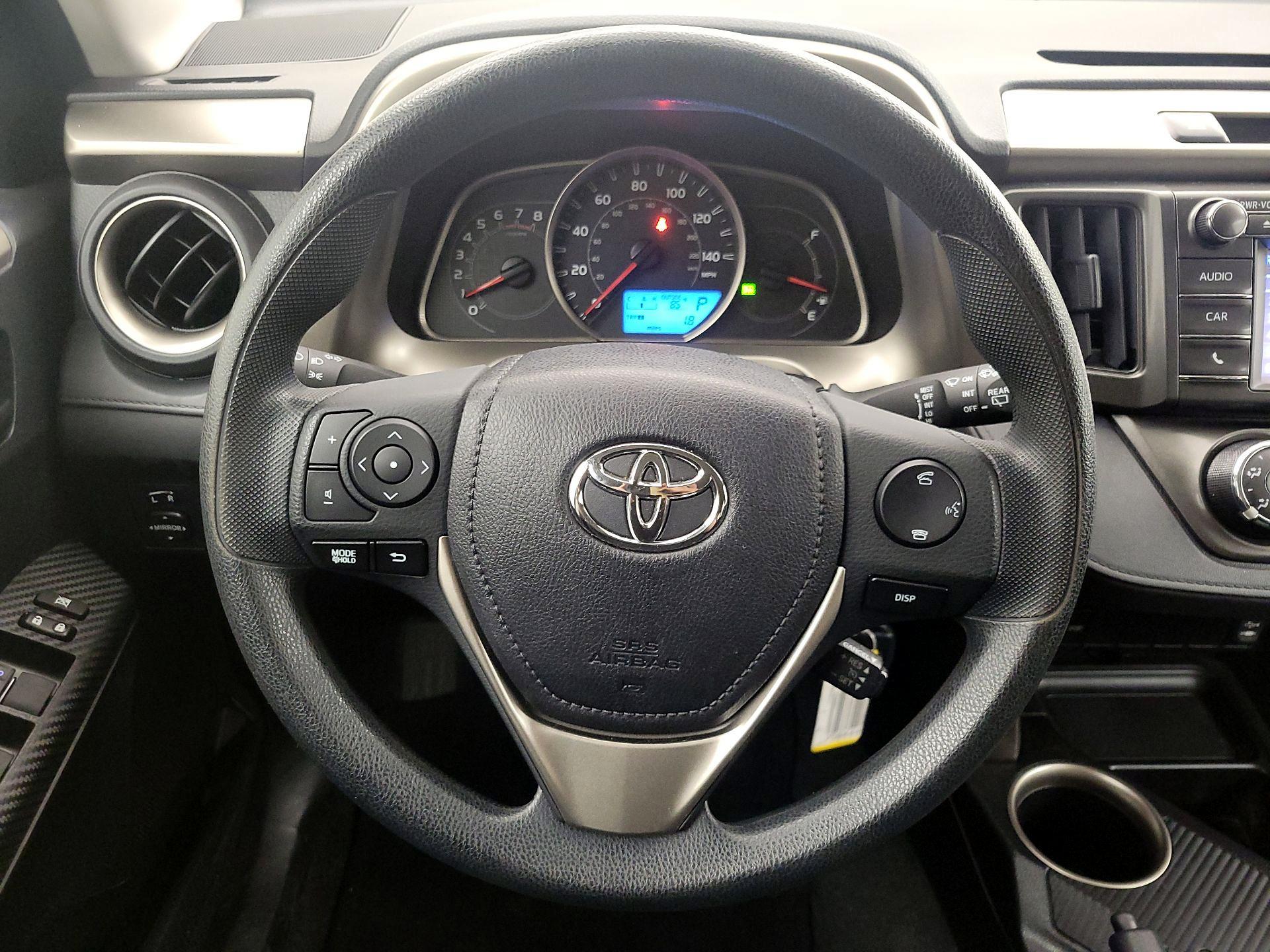 Thumbnail: 2015 Toyota RAV4 - 10