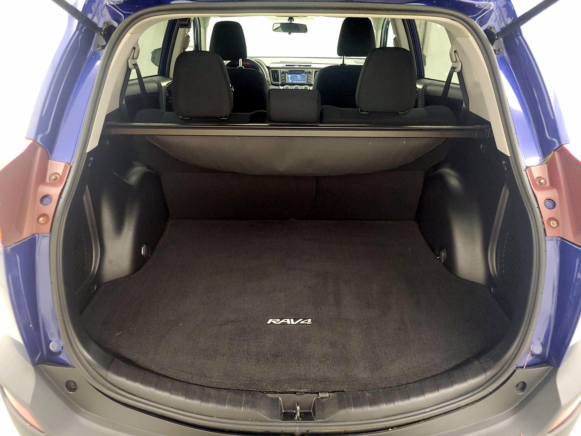 Thumbnail: 2015 Toyota RAV4 - 20