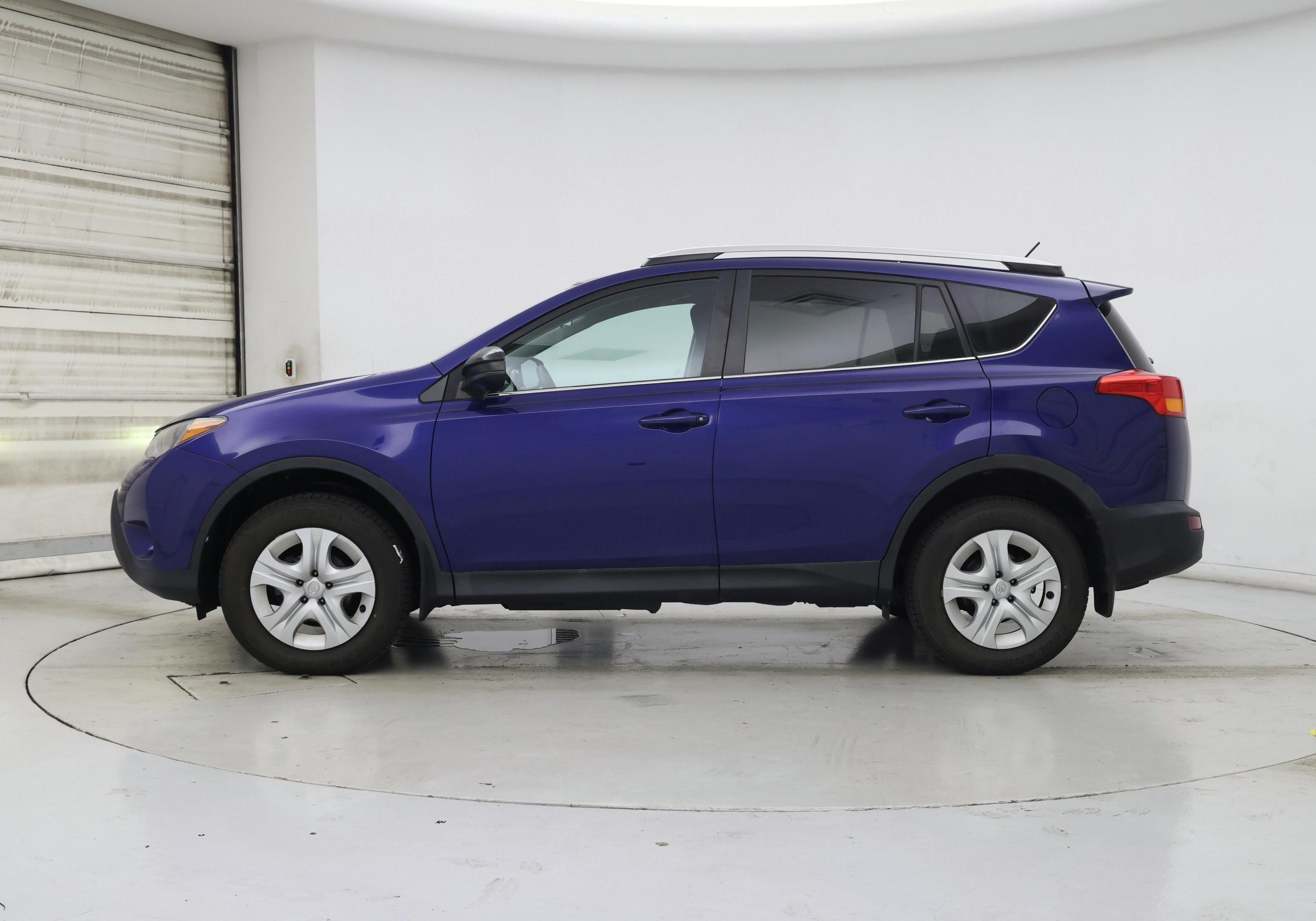 Thumbnail: 2015 Toyota RAV4 - 3