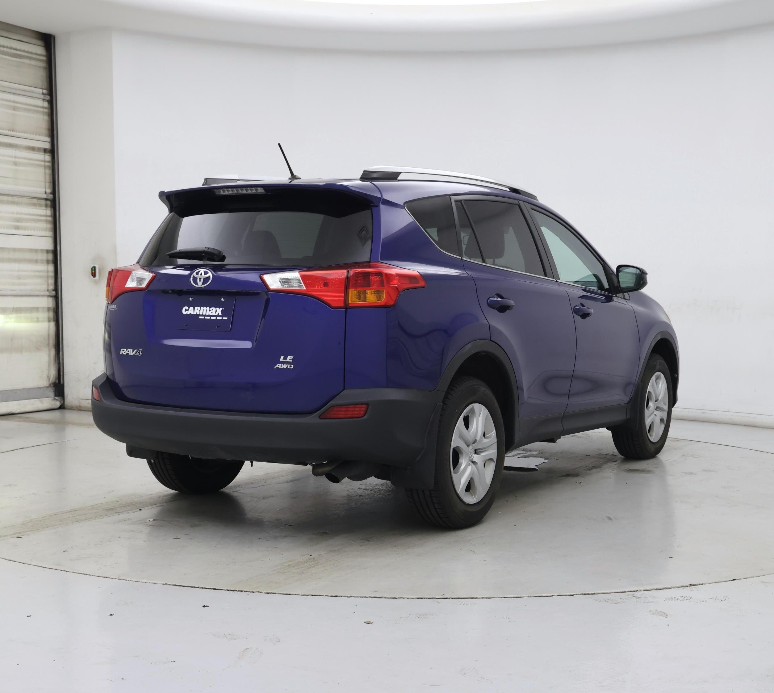 Thumbnail: 2015 Toyota RAV4 - 8