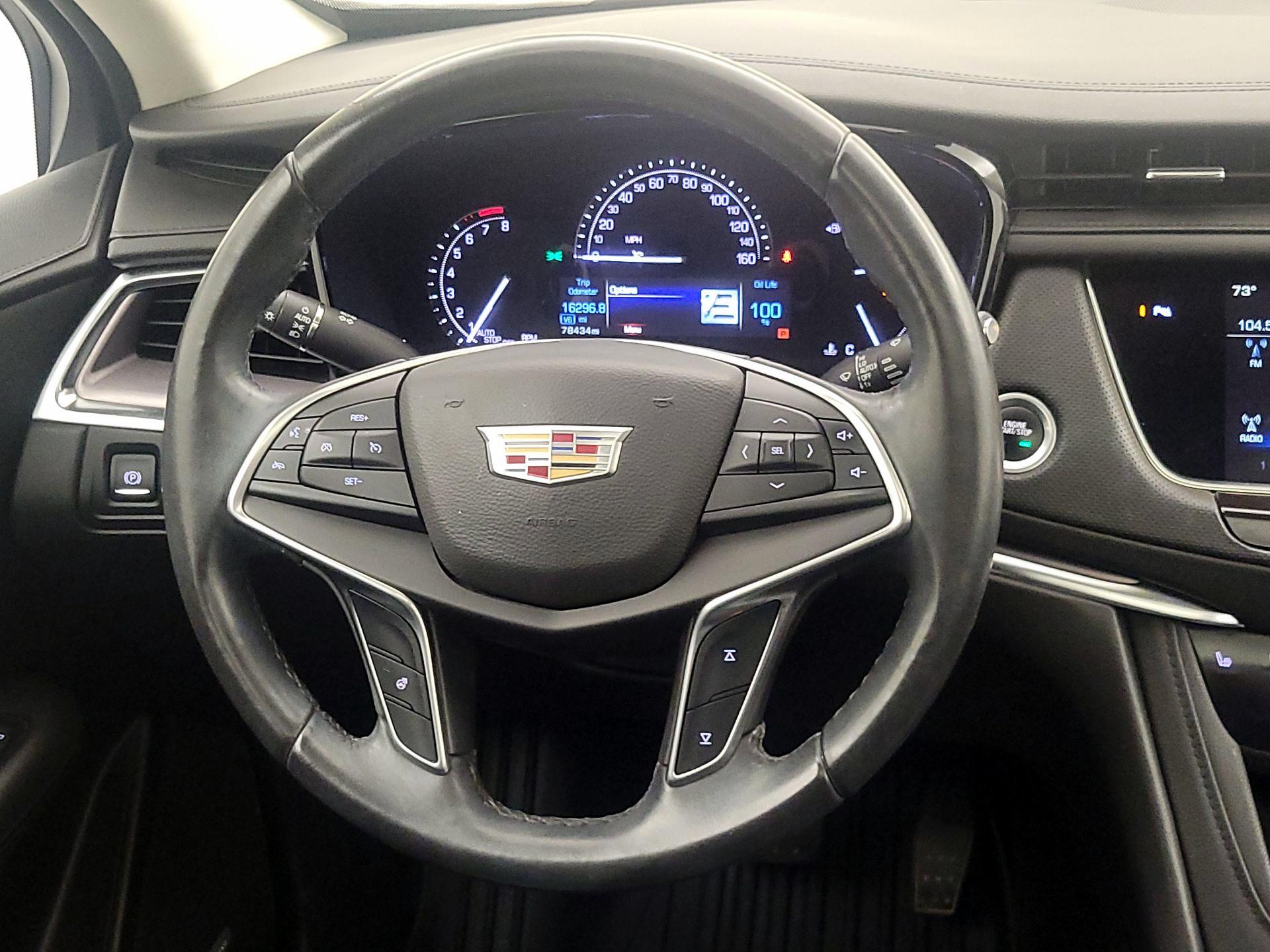 Thumbnail: 2017 Cadillac XT5 - 10