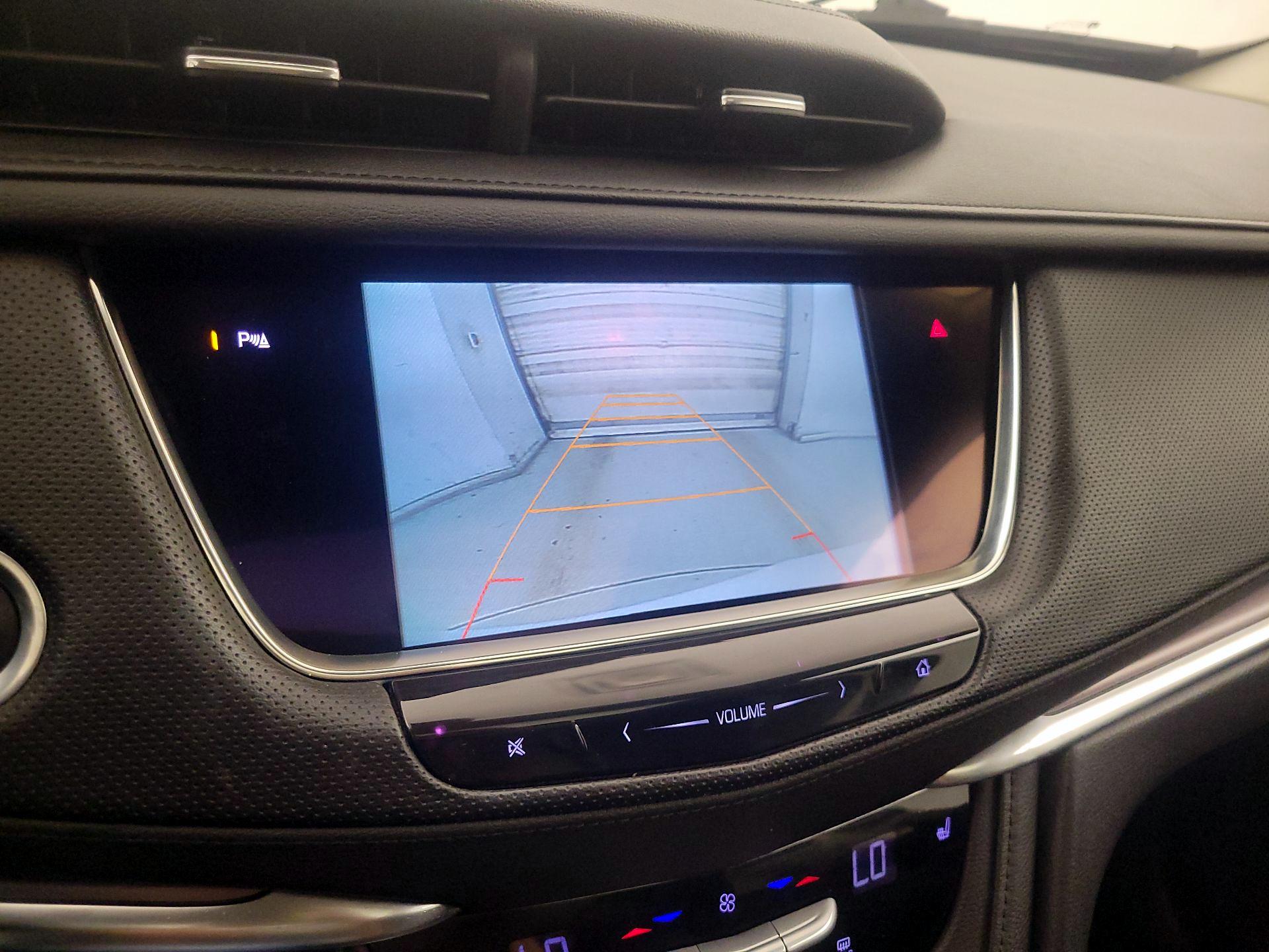 Thumbnail: 2017 Cadillac XT5 - 14