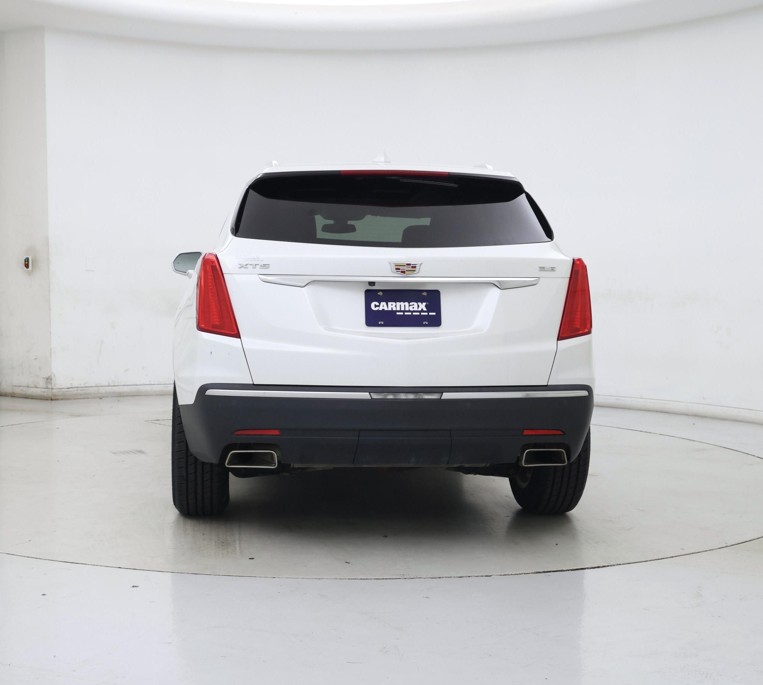 Thumbnail: 2017 Cadillac XT5 - 6