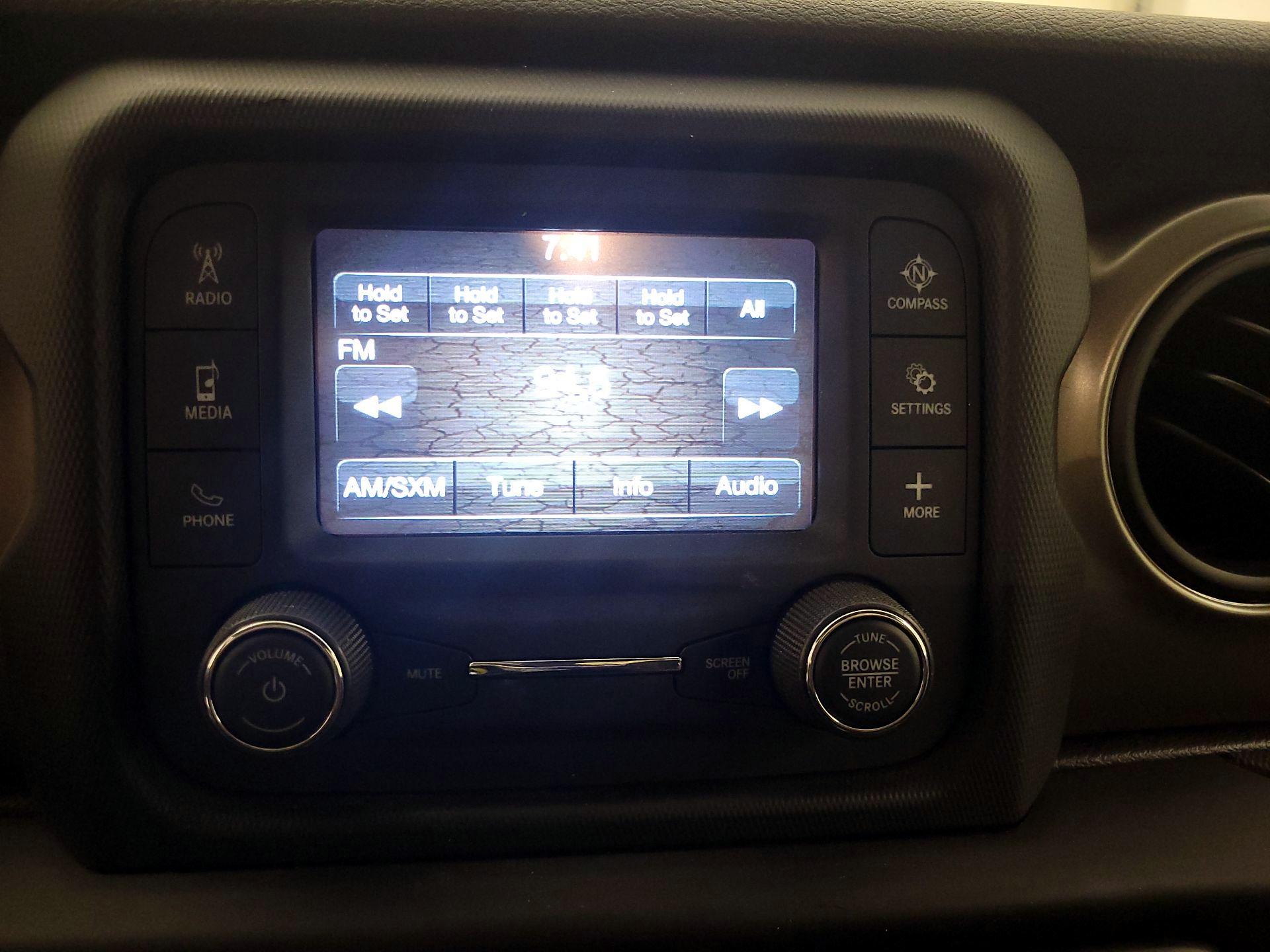 Thumbnail: 2019 Jeep Wrangler - 15