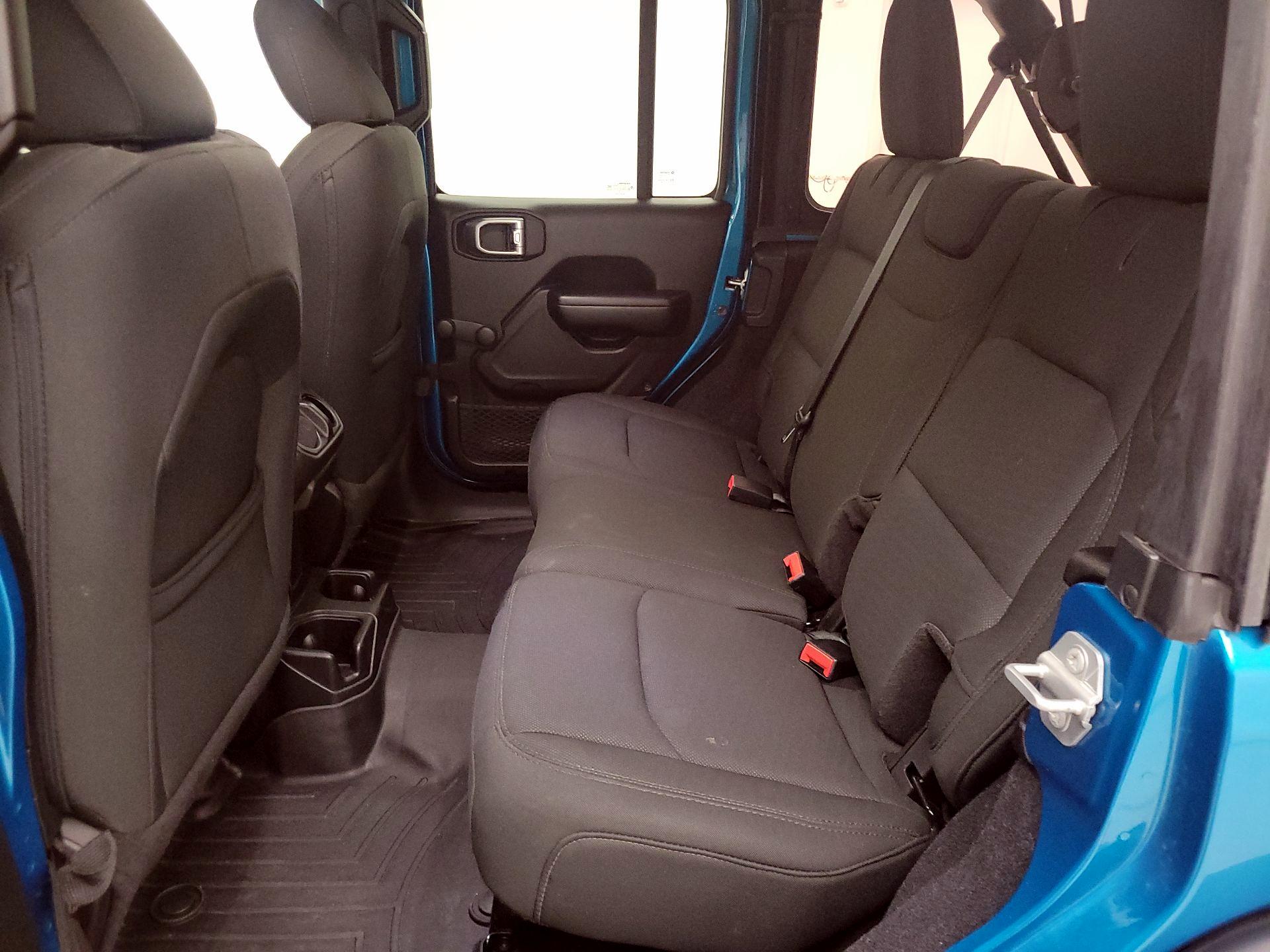 Thumbnail: 2019 Jeep Wrangler - 19
