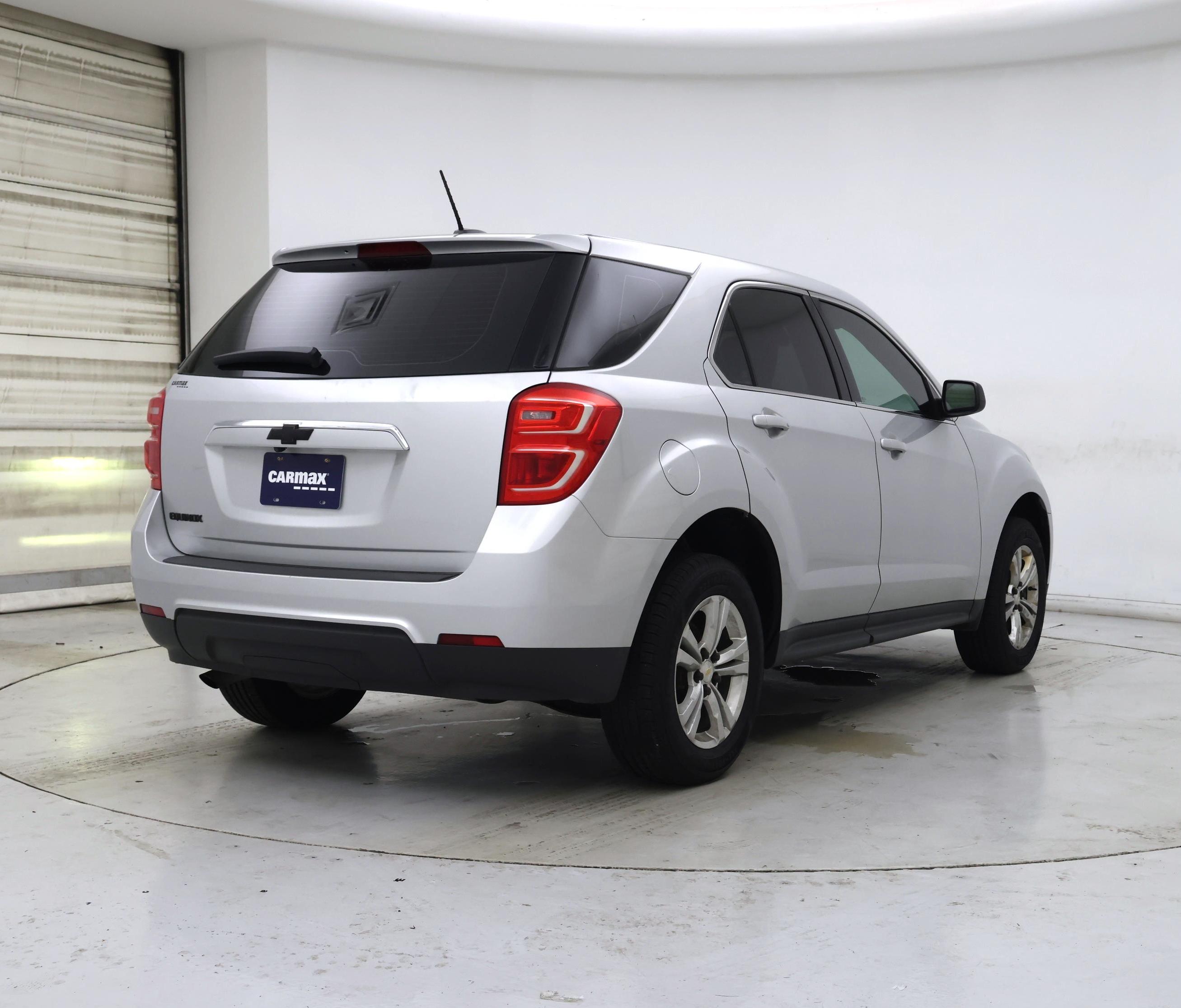 Thumbnail: 2017 Chevrolet Equinox - 8