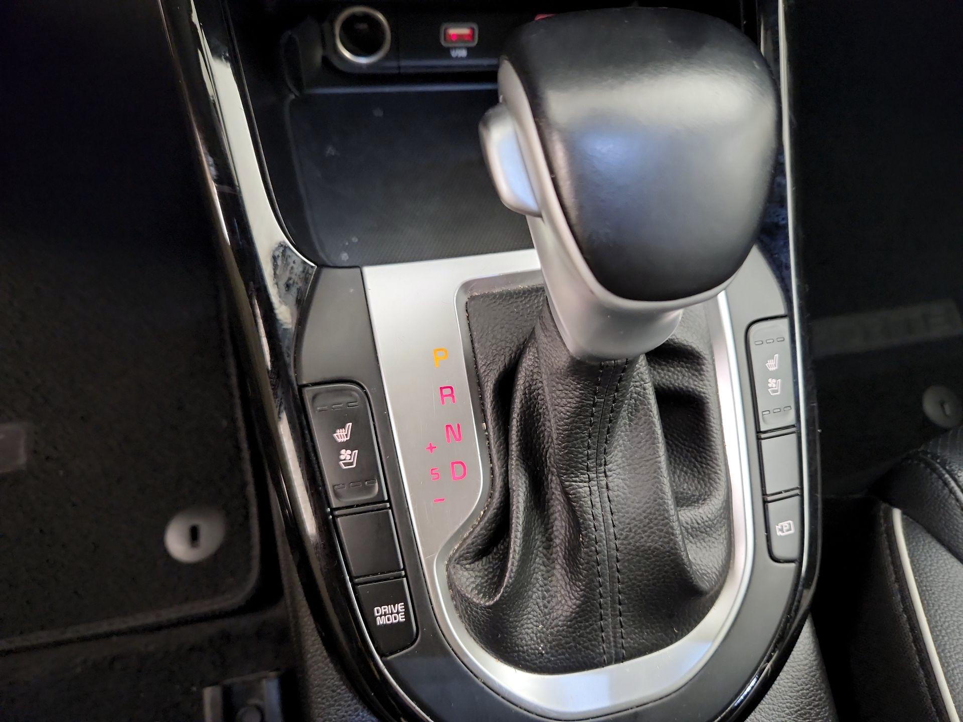 Thumbnail: 2023 Kia Forte - 18