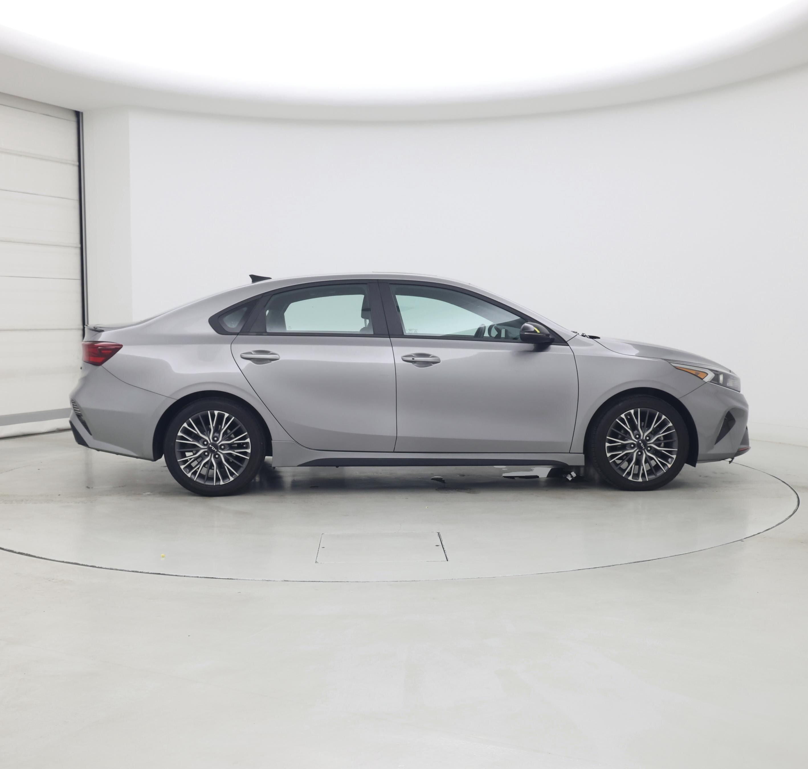 Thumbnail: 2023 Kia Forte - 7
