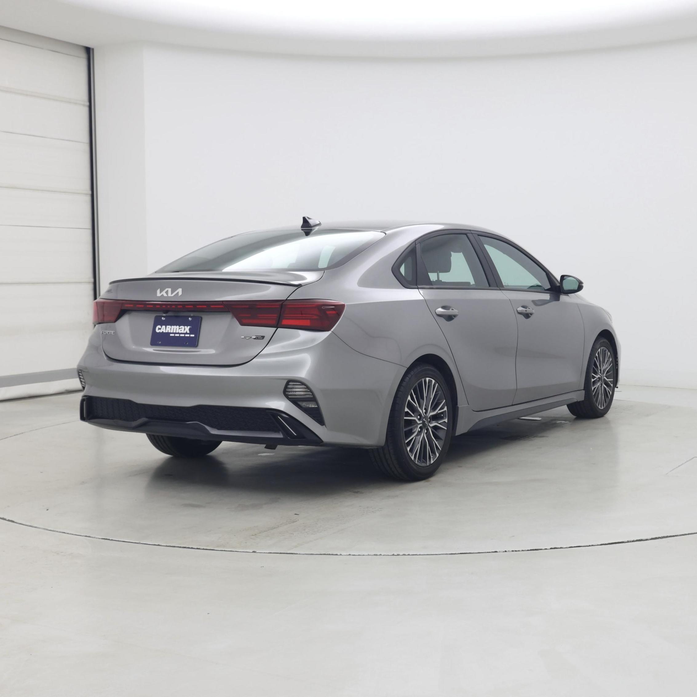 Thumbnail: 2023 Kia Forte - 8