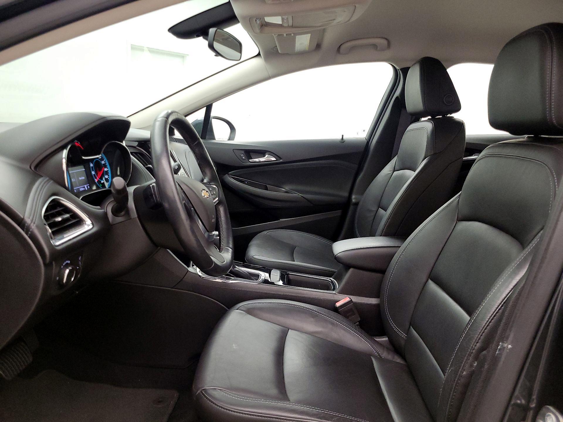 Thumbnail: 2017 Chevrolet Cruze - 11