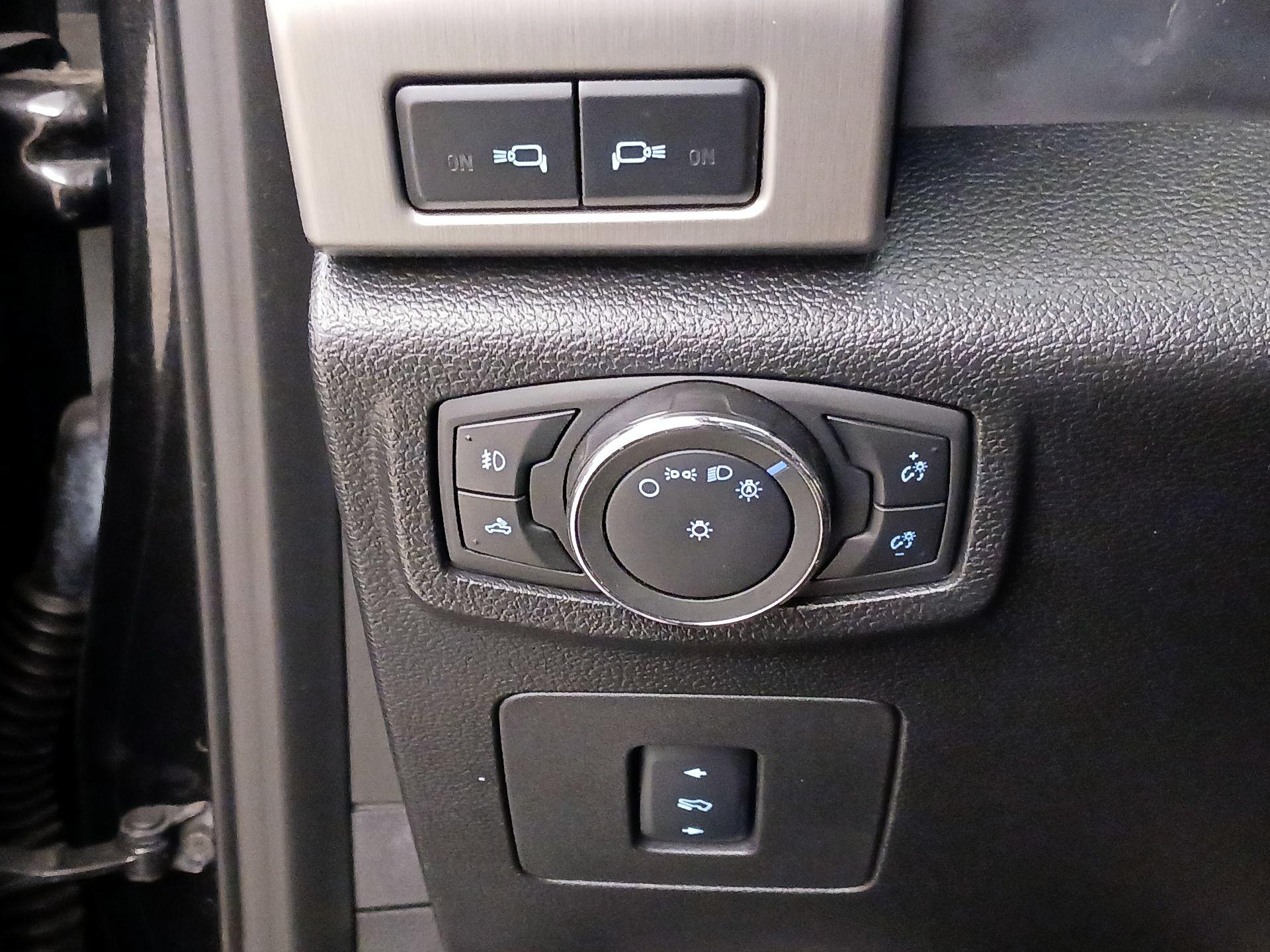 Thumbnail: 2015 Ford F-150 - 13