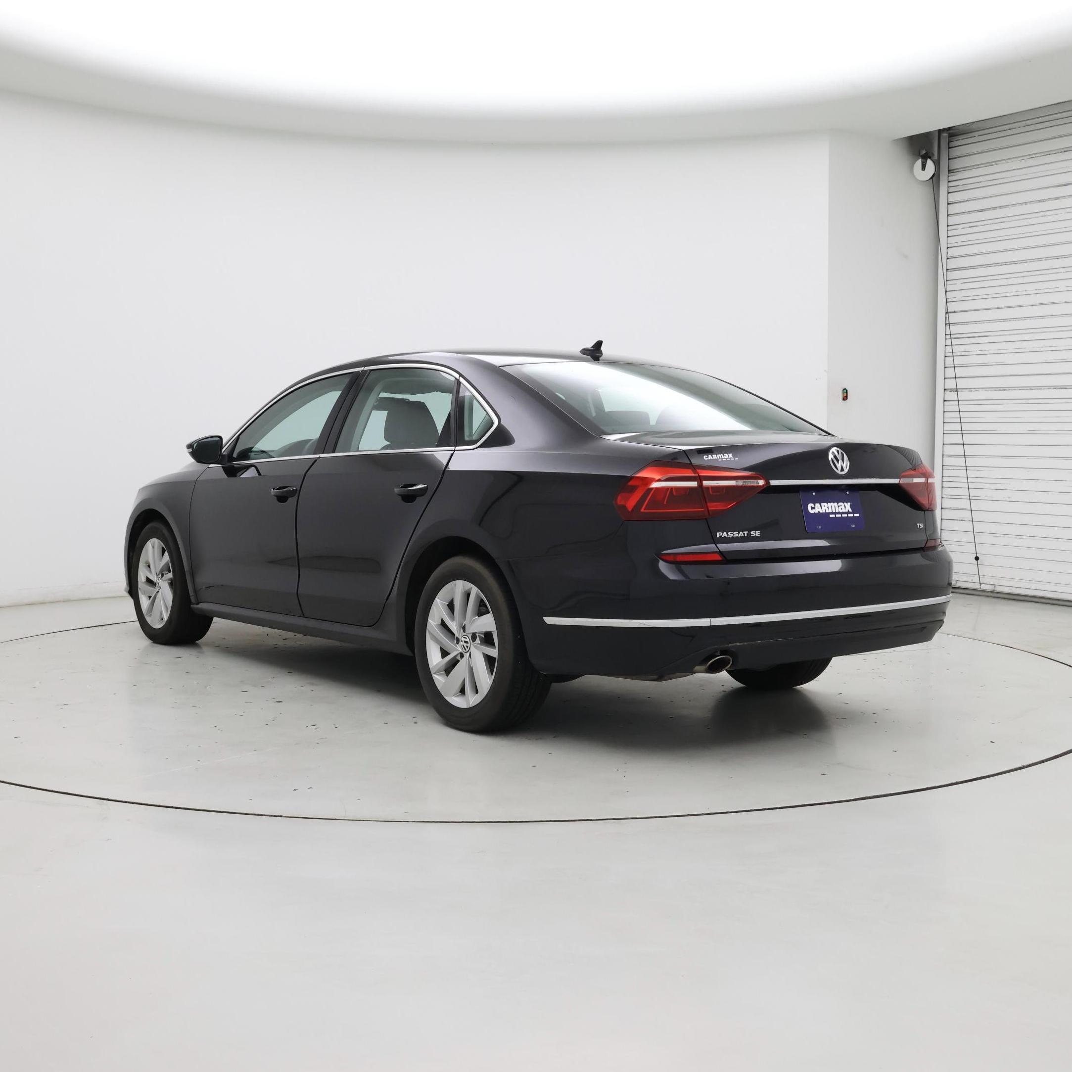 Thumbnail: 2018 Volkswagen Passat - 2