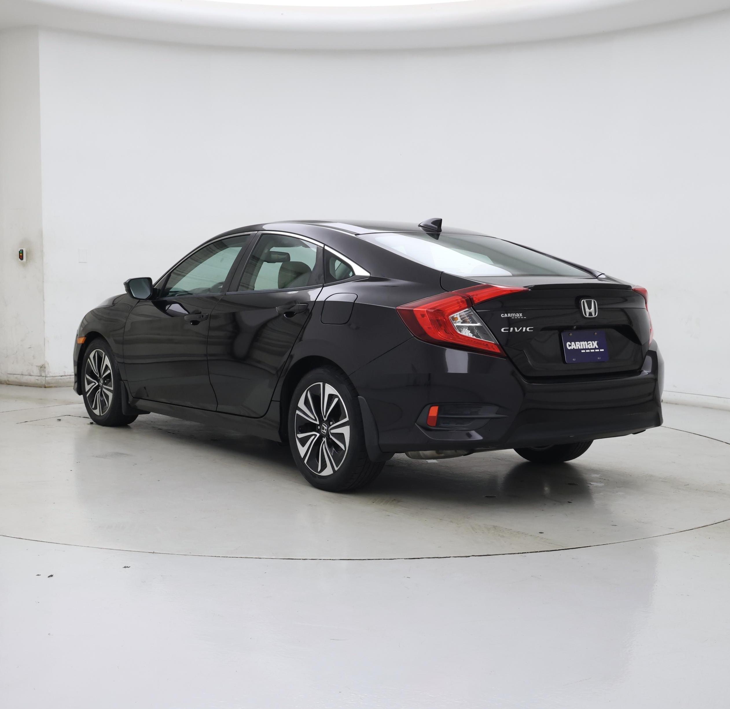 Thumbnail: 2017 Honda Civic - 2