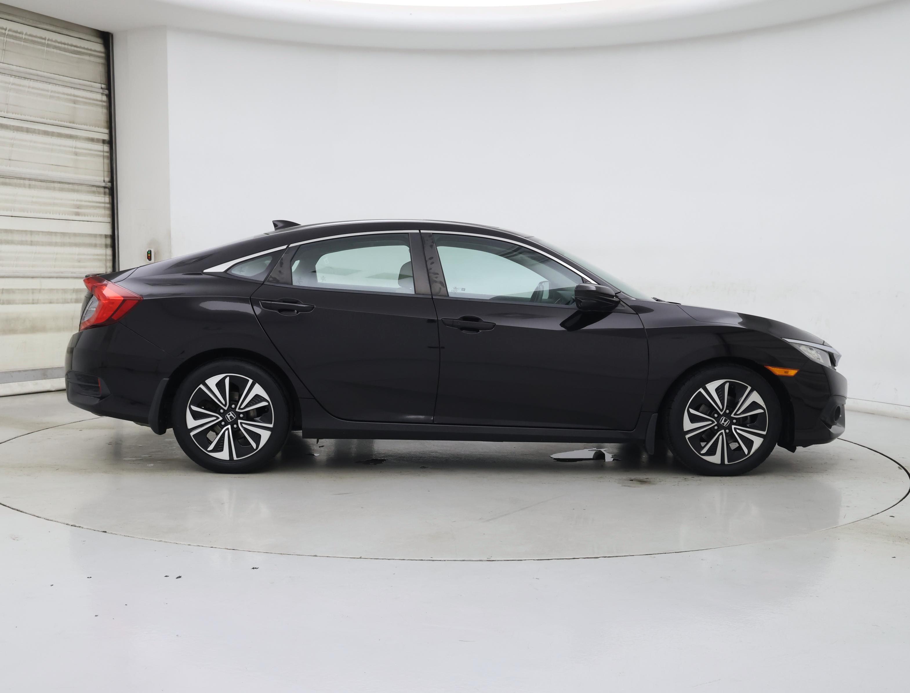 Thumbnail: 2017 Honda Civic - 7