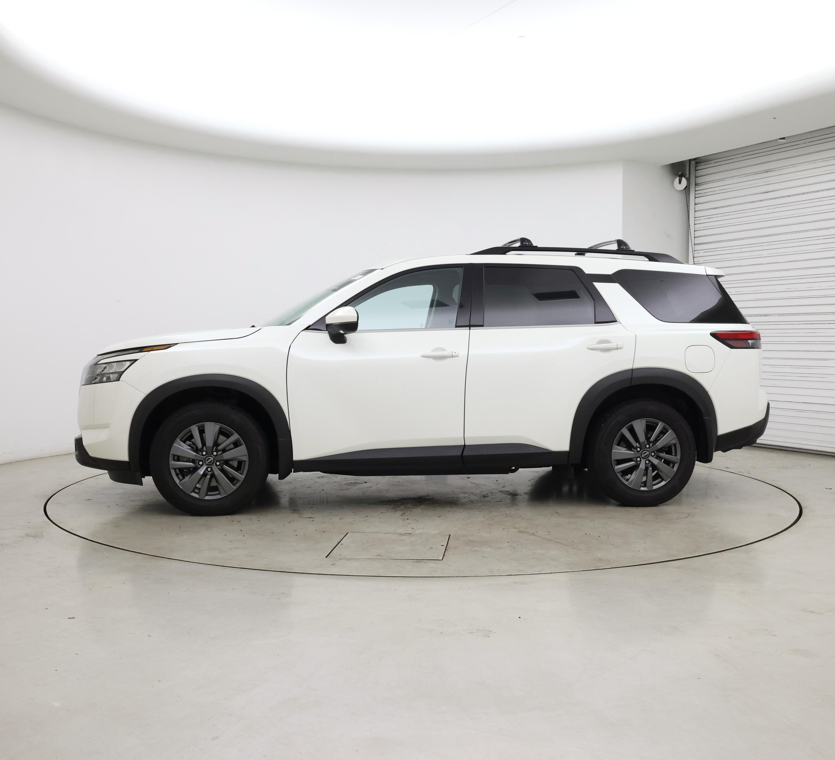 Thumbnail: 2023 Nissan Pathfinder - 3