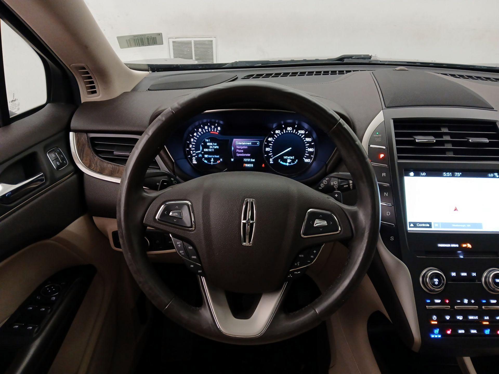 Thumbnail: 2017 Lincoln MKC - 10