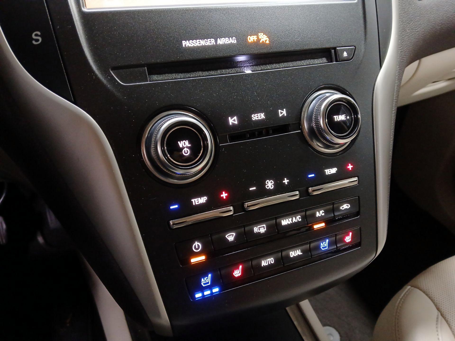 Thumbnail: 2017 Lincoln MKC - 17