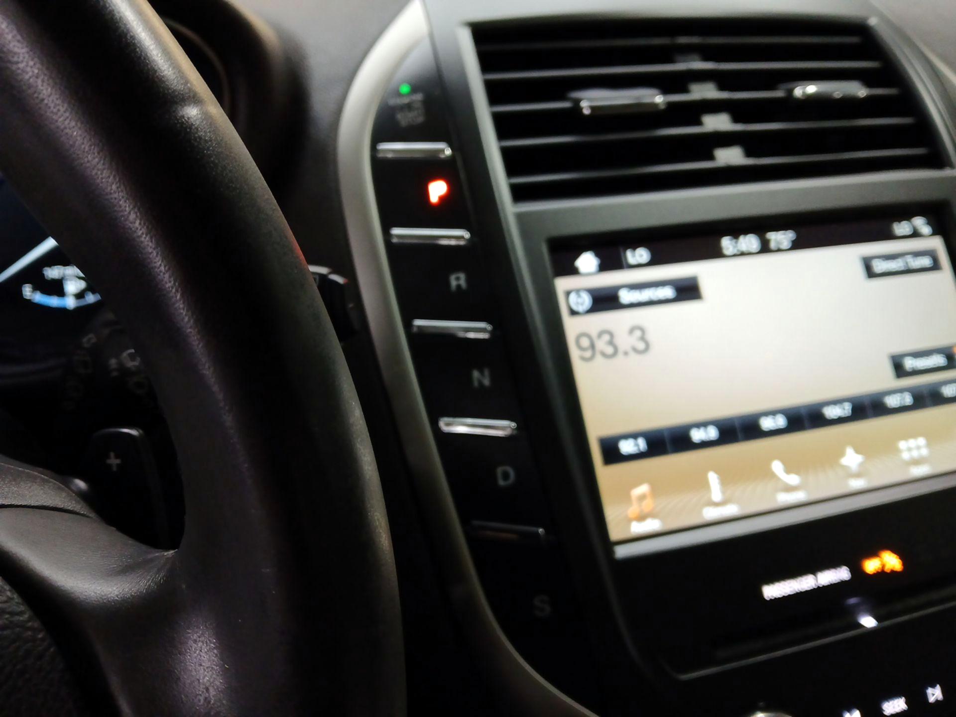 Thumbnail: 2017 Lincoln MKC - 18
