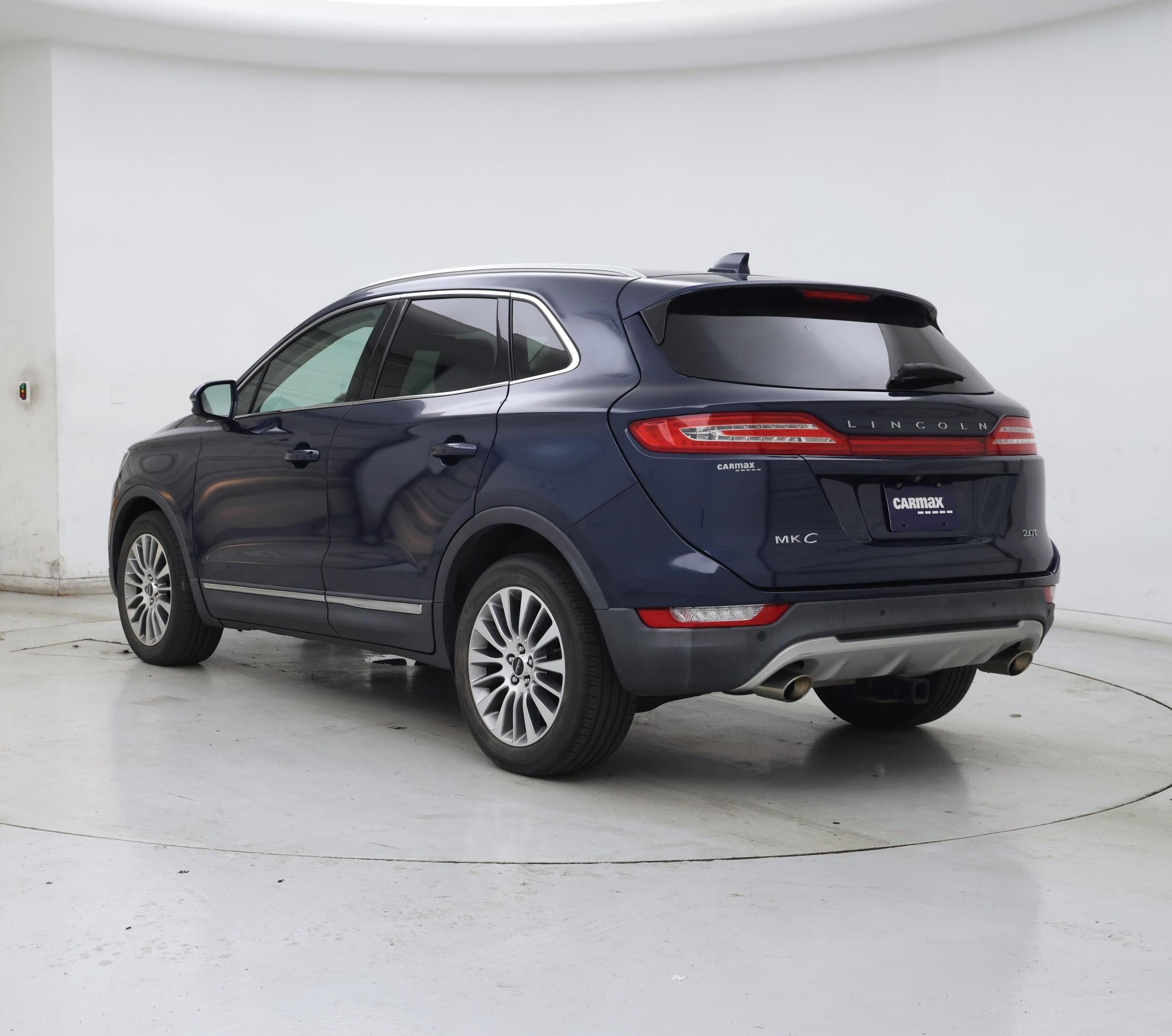 Thumbnail: 2017 Lincoln MKC - 2