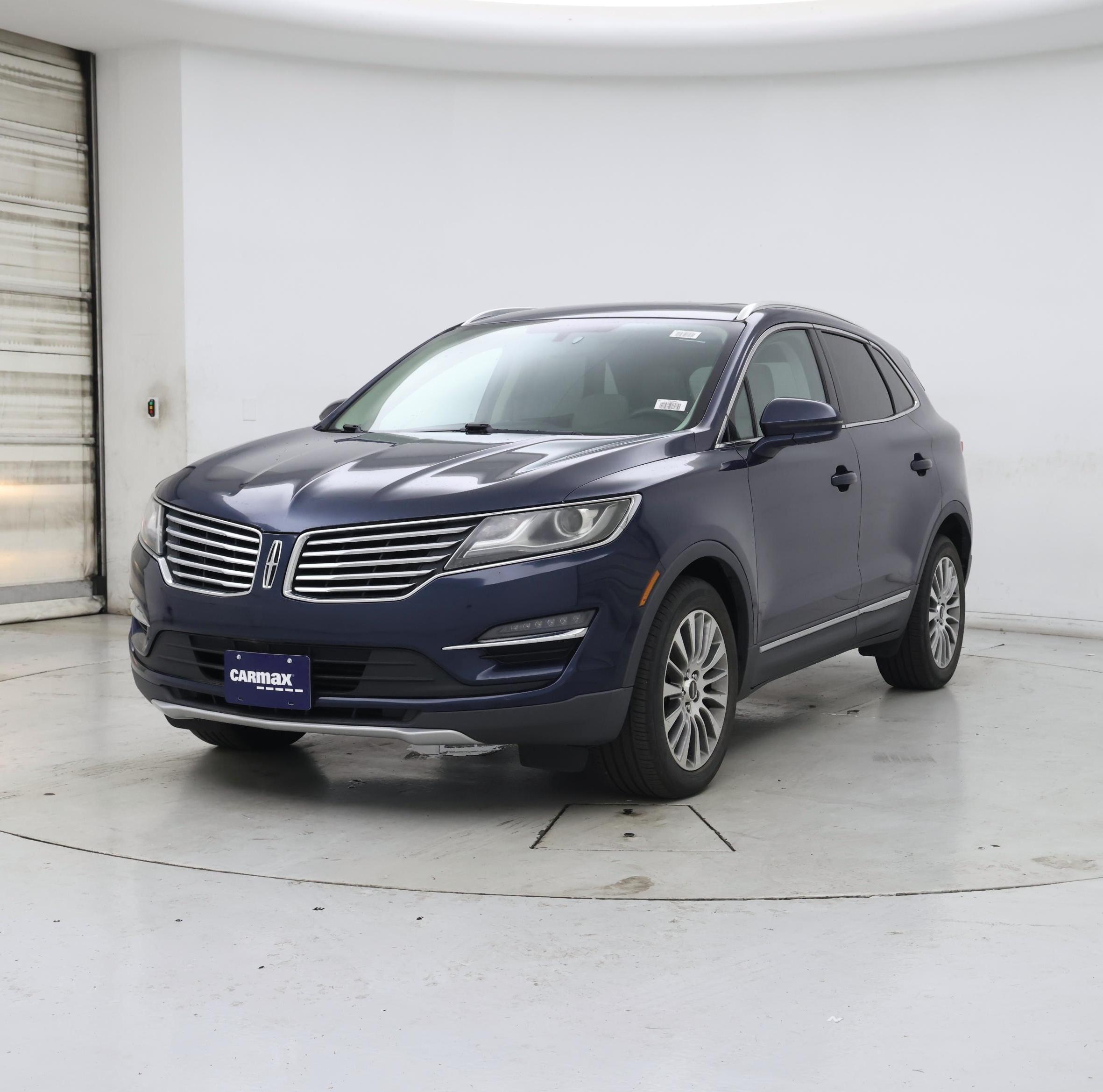 Thumbnail: 2017 Lincoln MKC - 4