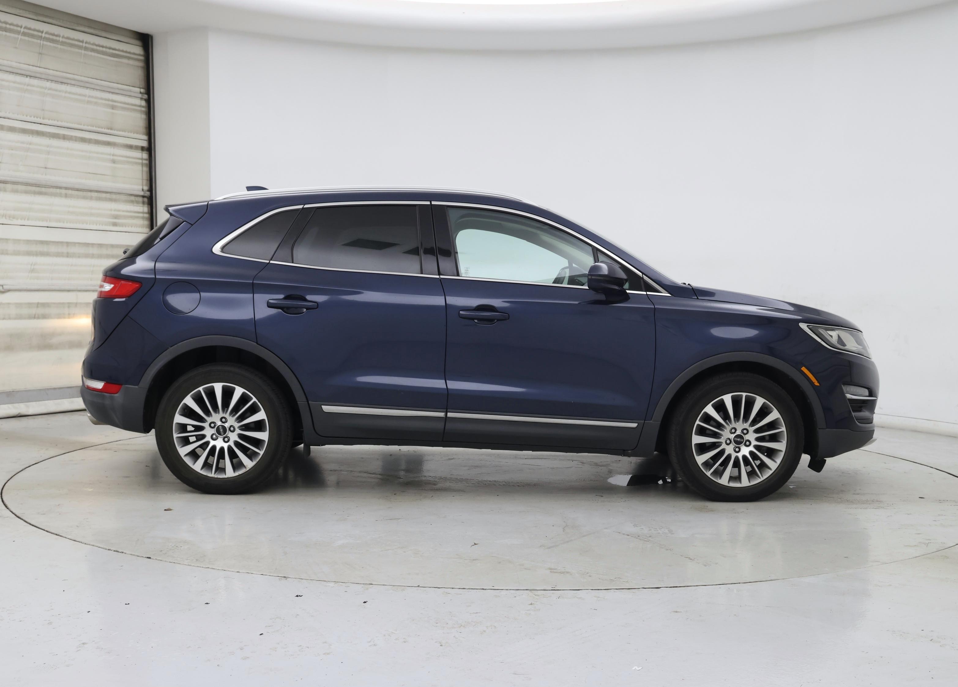 Thumbnail: 2017 Lincoln MKC - 7