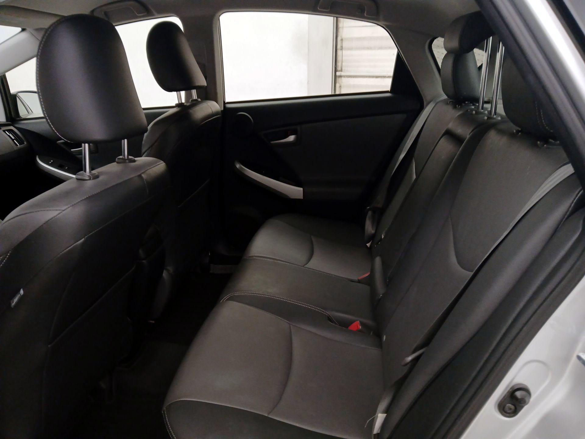 Thumbnail: 2015 Toyota Prius - 19