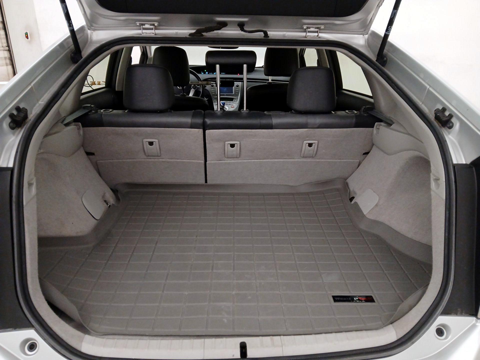 Thumbnail: 2015 Toyota Prius - 20
