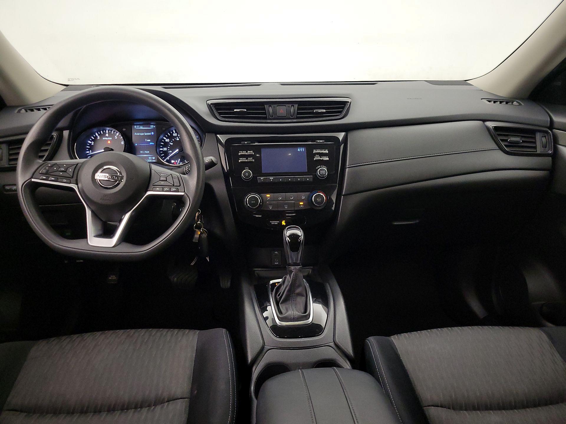Thumbnail: 2017 Nissan Rogue - 9