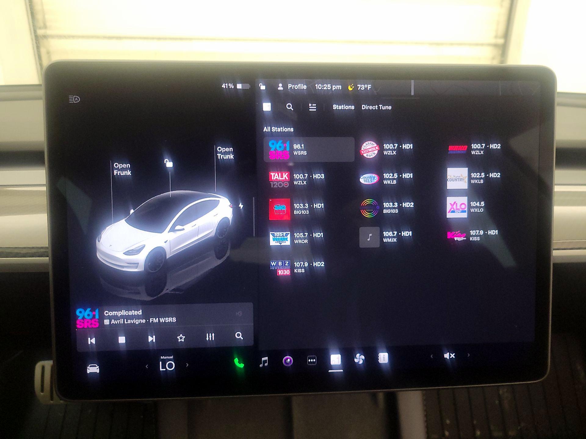Thumbnail: 2023 Tesla Model 3 - 15